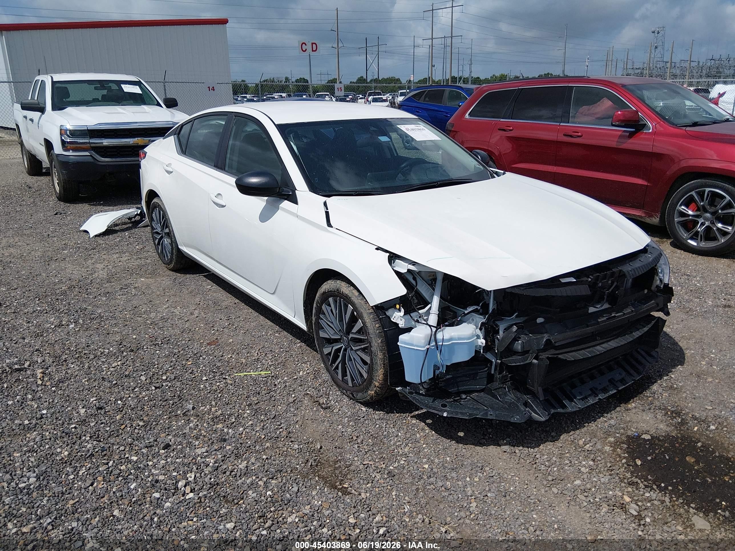 2026 Nissan Altima SV, VIN 1N4BL4DV3TN315904 — Front end