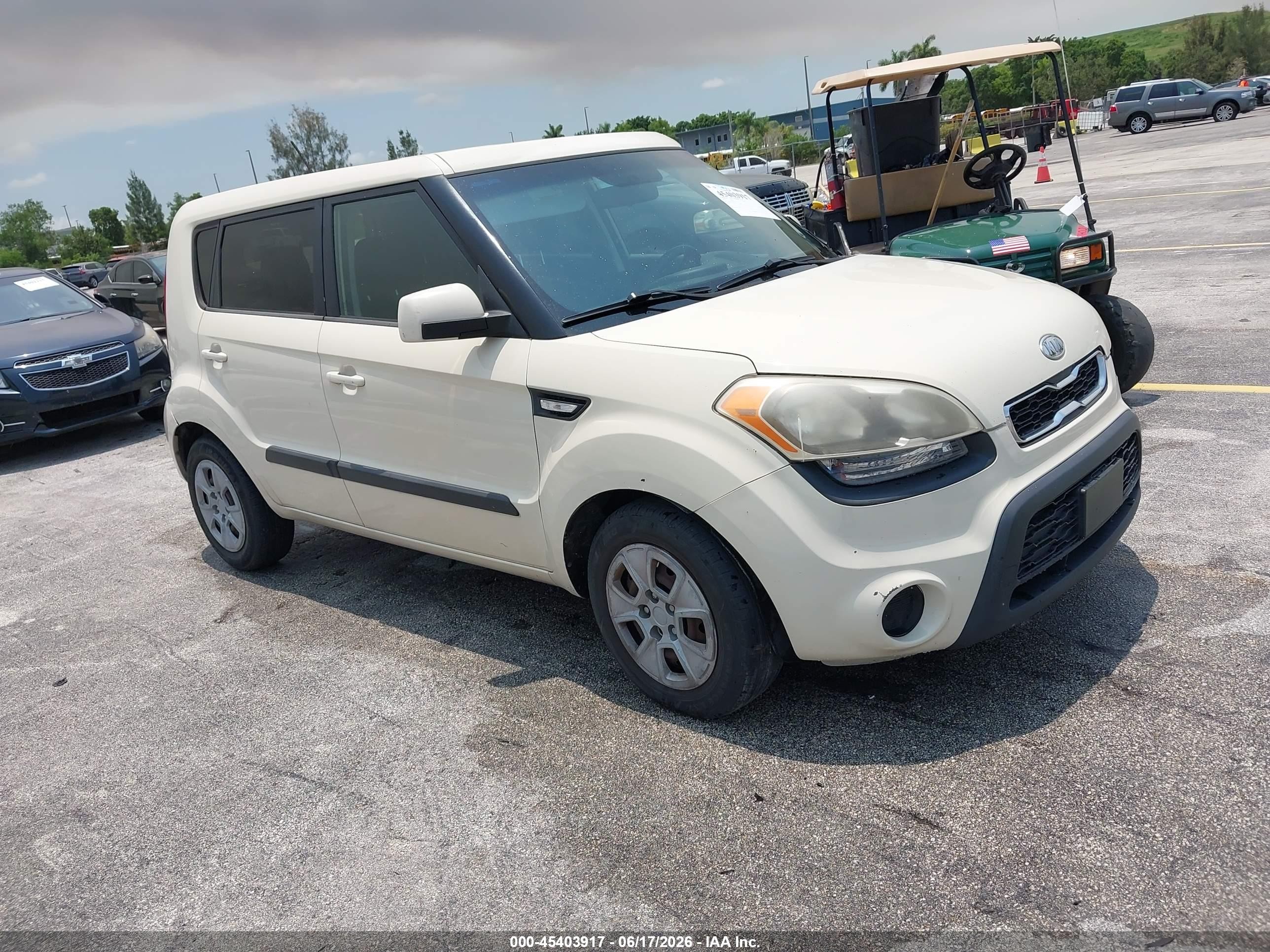 2012 Kia Soul, VIN KNDJT2A58C7459337 — Side