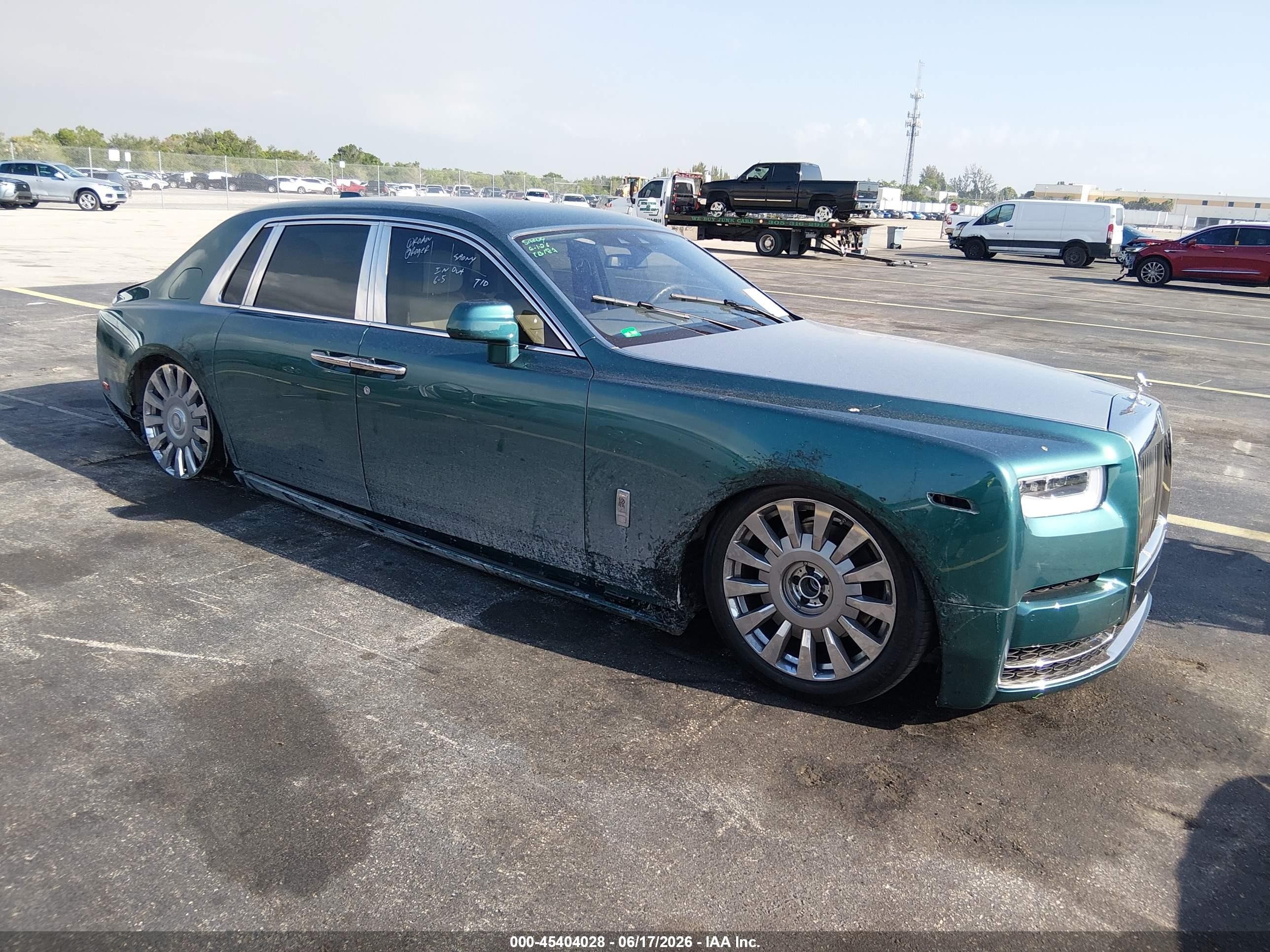 2022 Rolls-Royce Phantom, VIN SCATT6C01NU211539 — Undercarriage