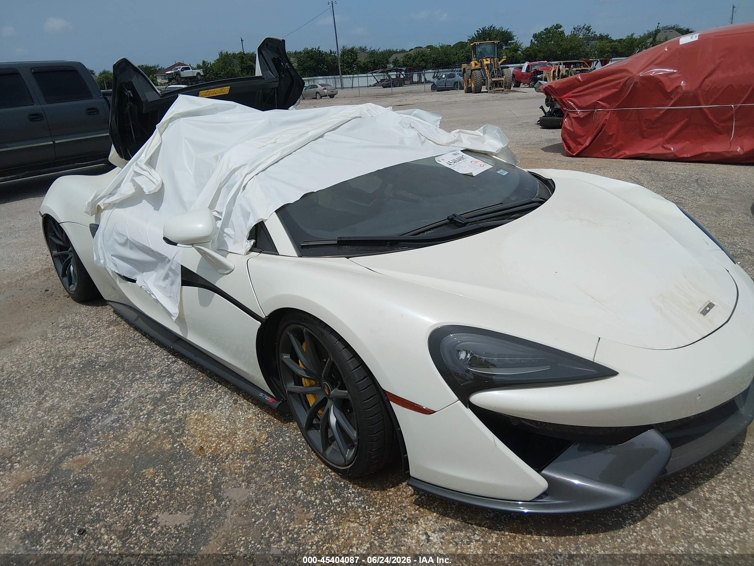 2018 McLaren 570S, VIN SBM13FAA7JW004851 — Rear end