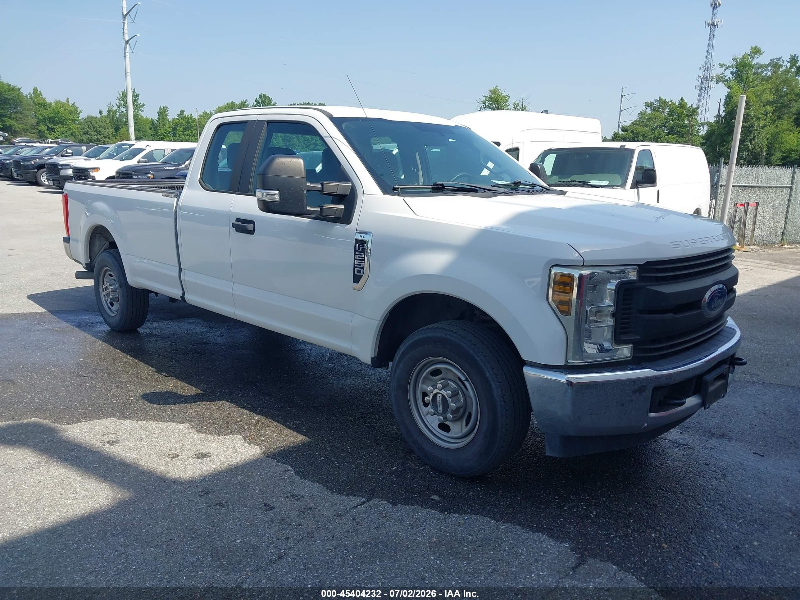 2018 Ford F-250 XL, VIN 1FT7X2A65JEC22143 — Normal wear