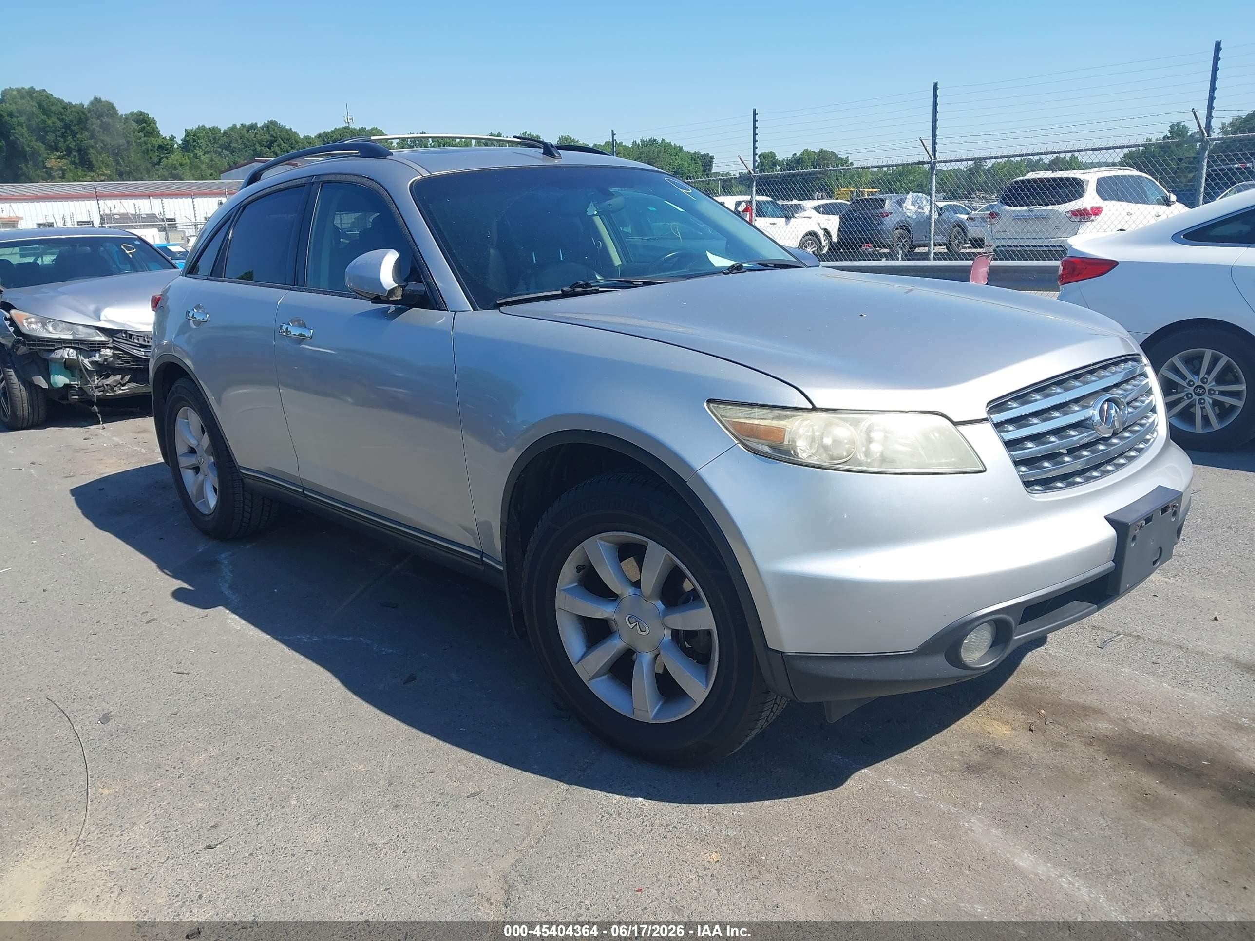 2005 Infiniti FX, VIN JNRAS08W65X216487 — Normal wear