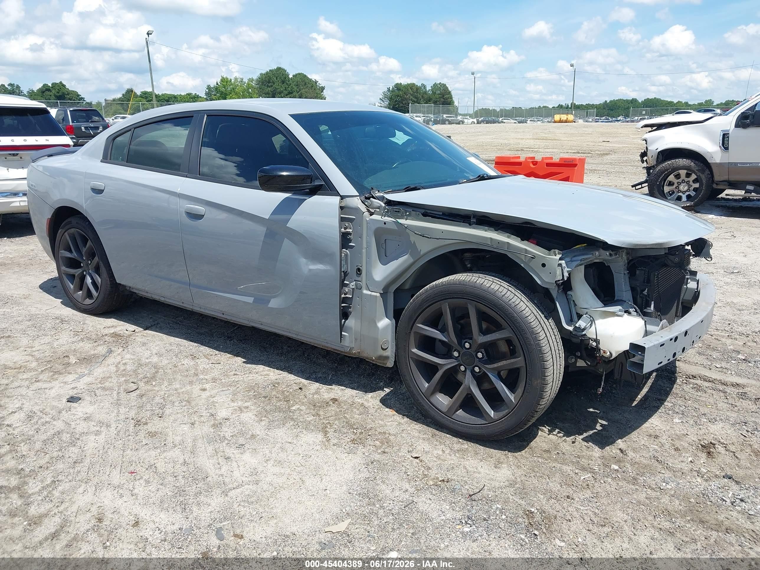 2020 Dodge Charger SXT, VIN 2C3CDXBG4LH219911 — Front end