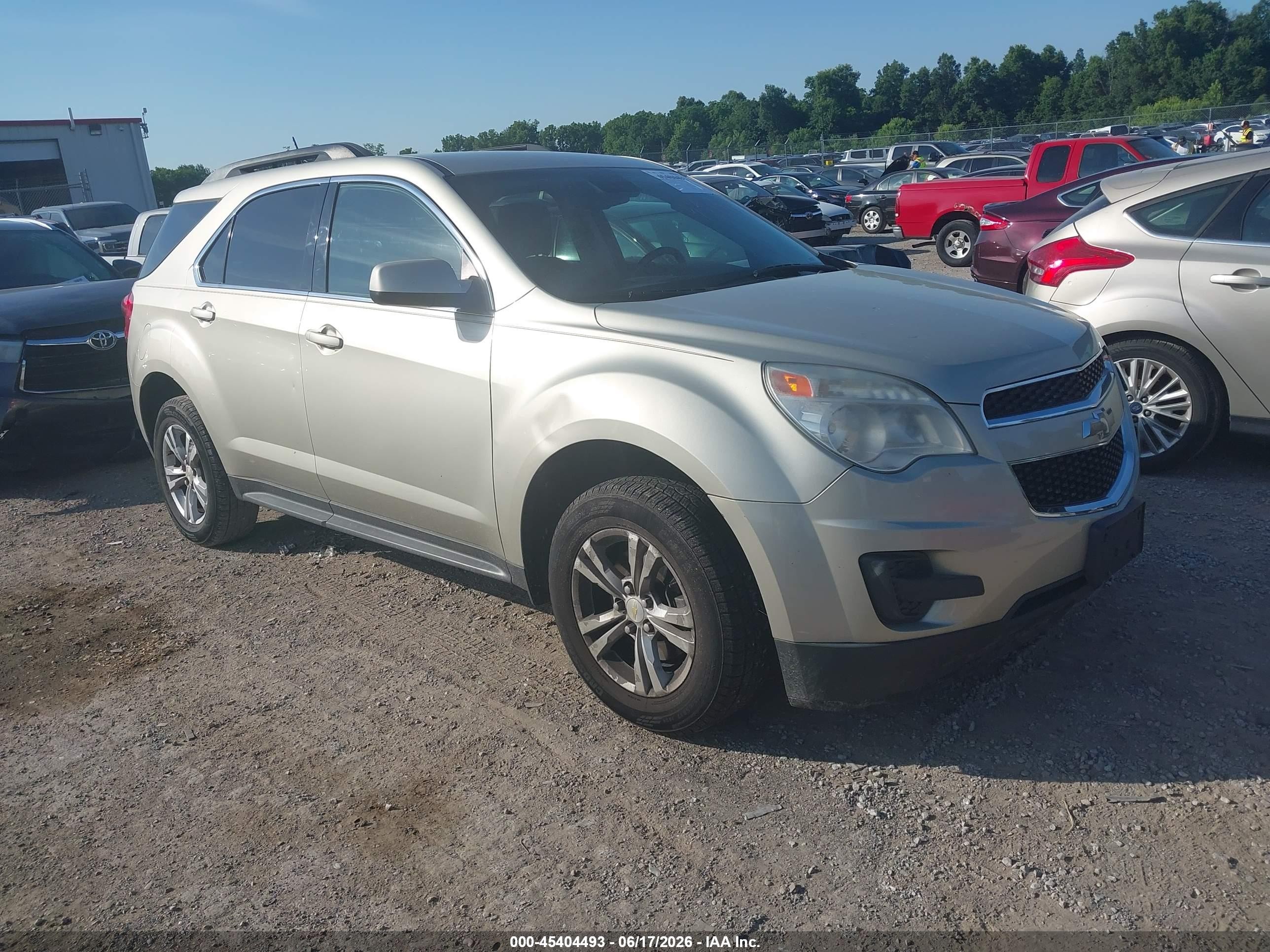 2015 Chevrolet Equinox LT, VIN 2GNALBEK3F1172898 — Rear end