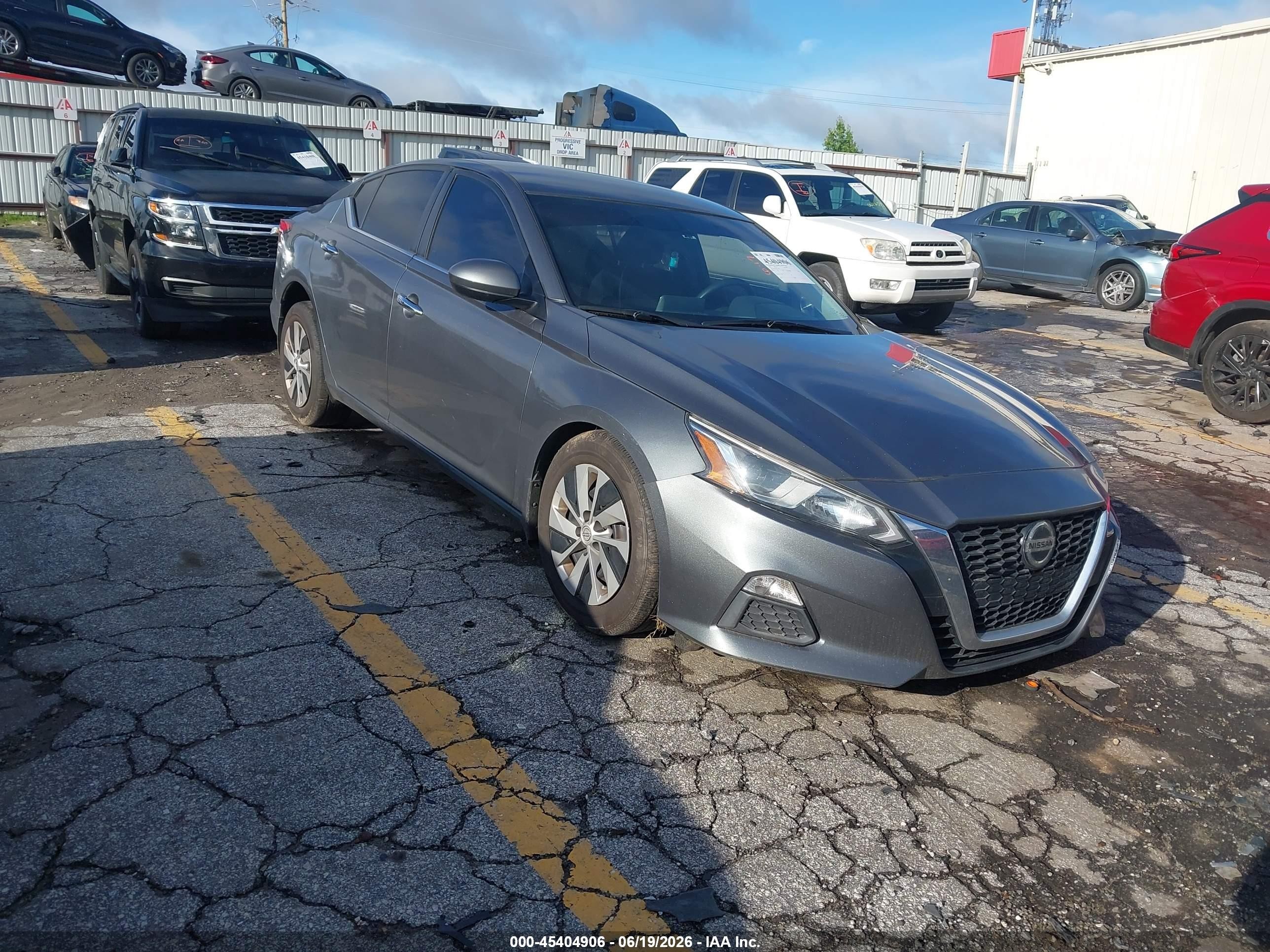 2020 Nissan Altima S, VIN 1N4BL4BV7LN308280 — Front end