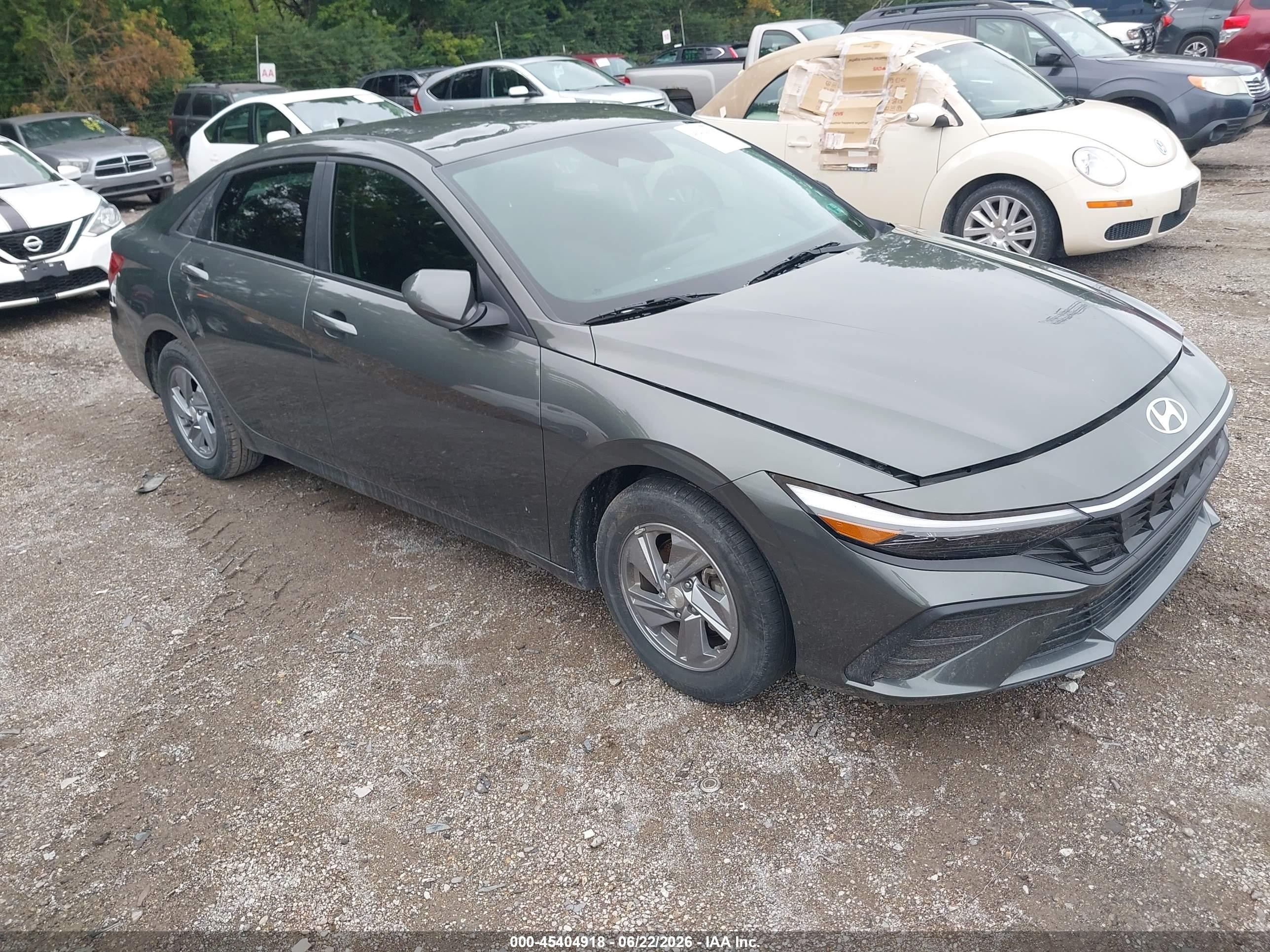 2024 Hyundai Elantra SE, VIN KMHLL4DG9RU766197 — Стихия
