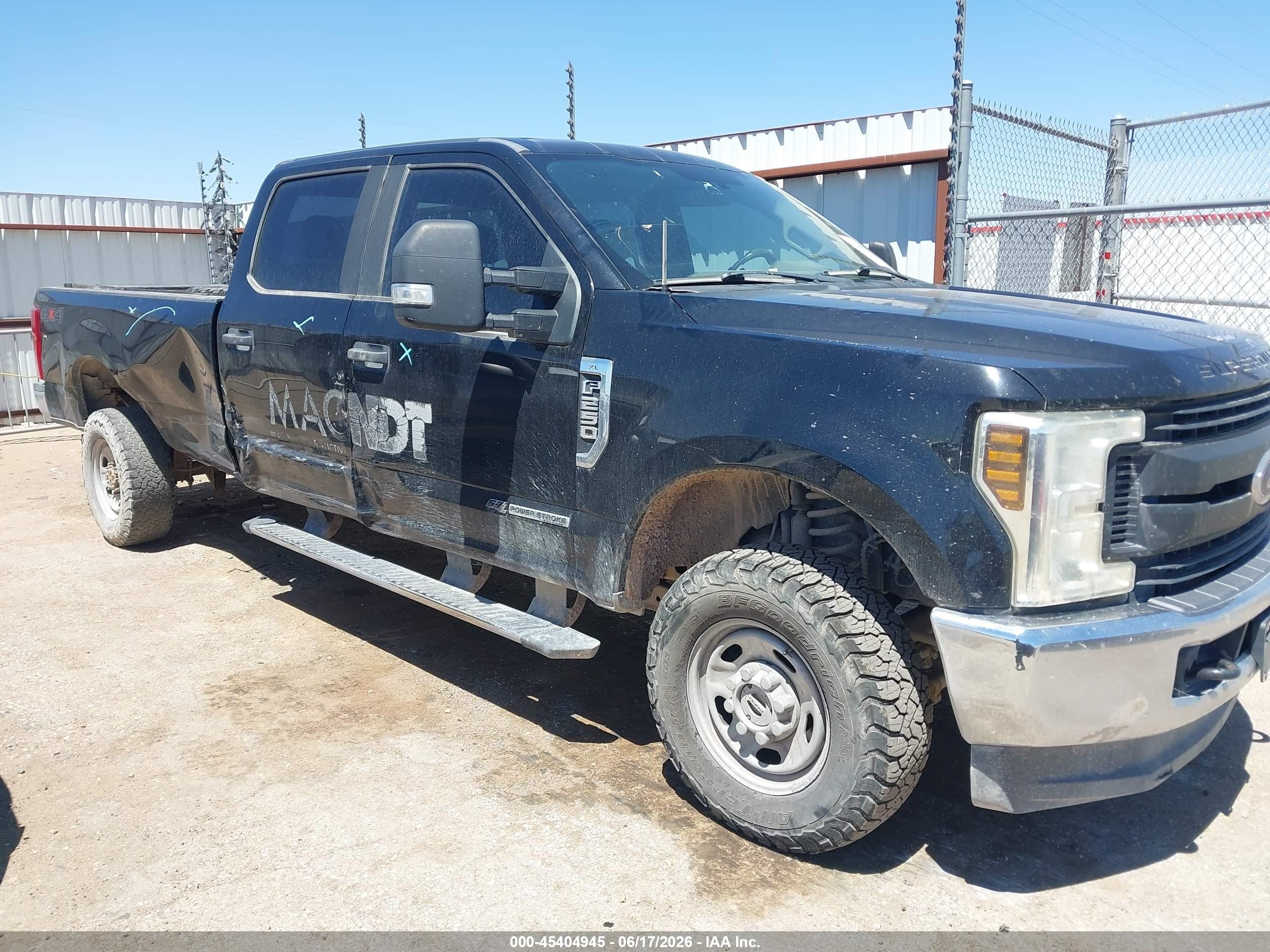2018 Ford F-250 XLT, VIN 1FT7W2BT9JEB35255 — Зад