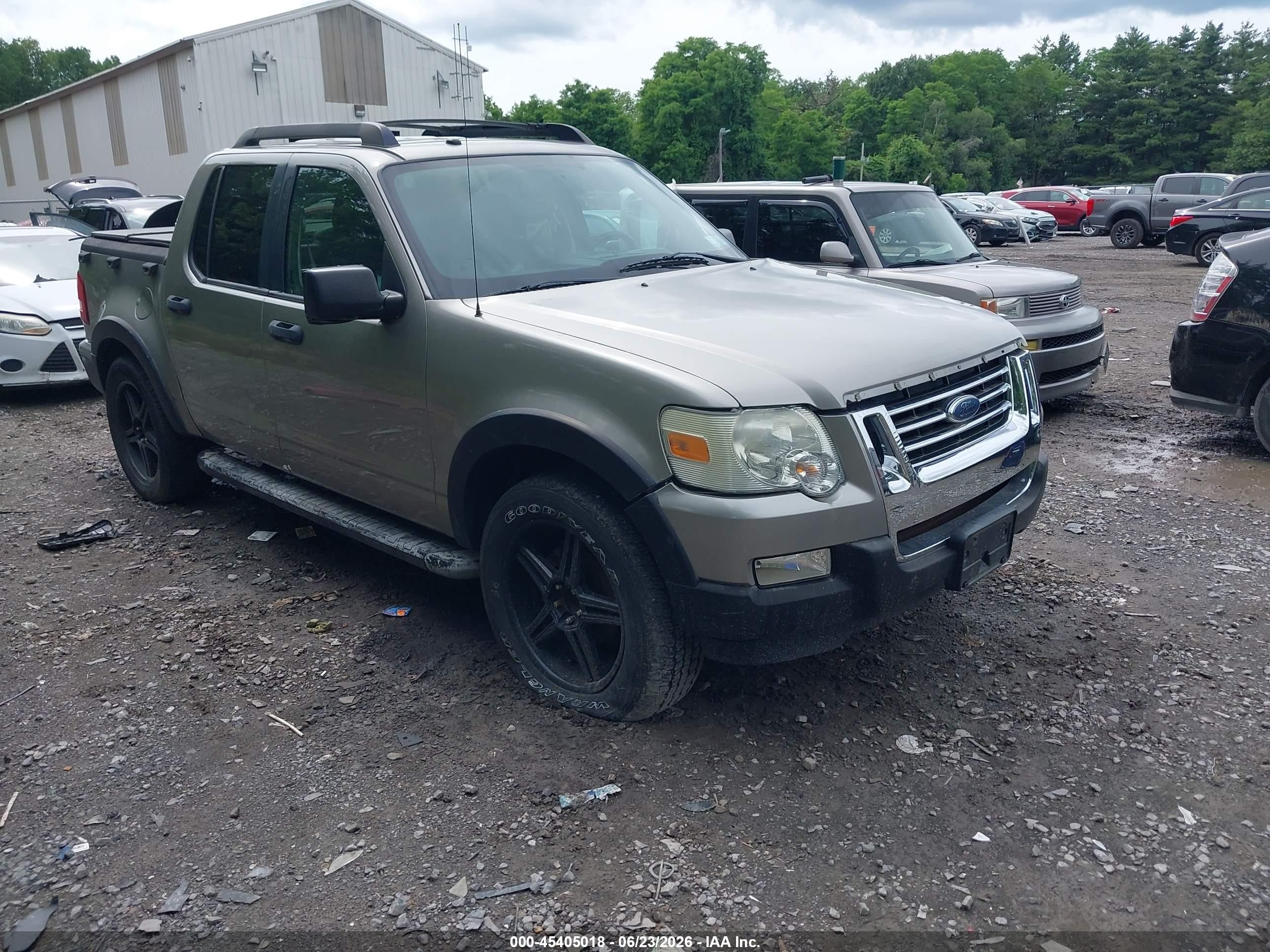2008 Ford Explorer Sport Trac XLT, VIN 1FMEU31E48UA17695 — Normal wear