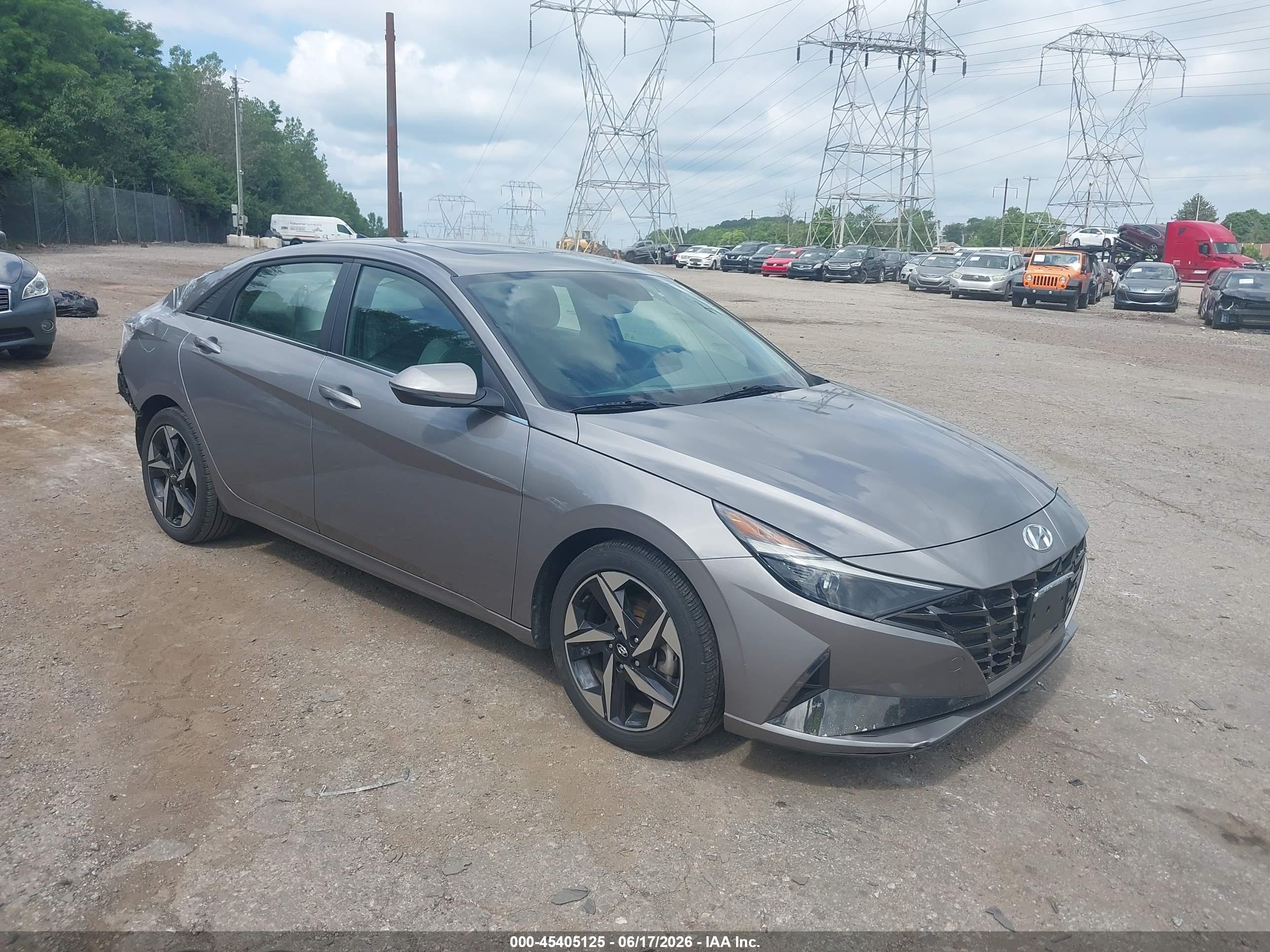 2022 Hyundai Elantra SEL, VIN KMHLN4AG1NU255916 — Rear end