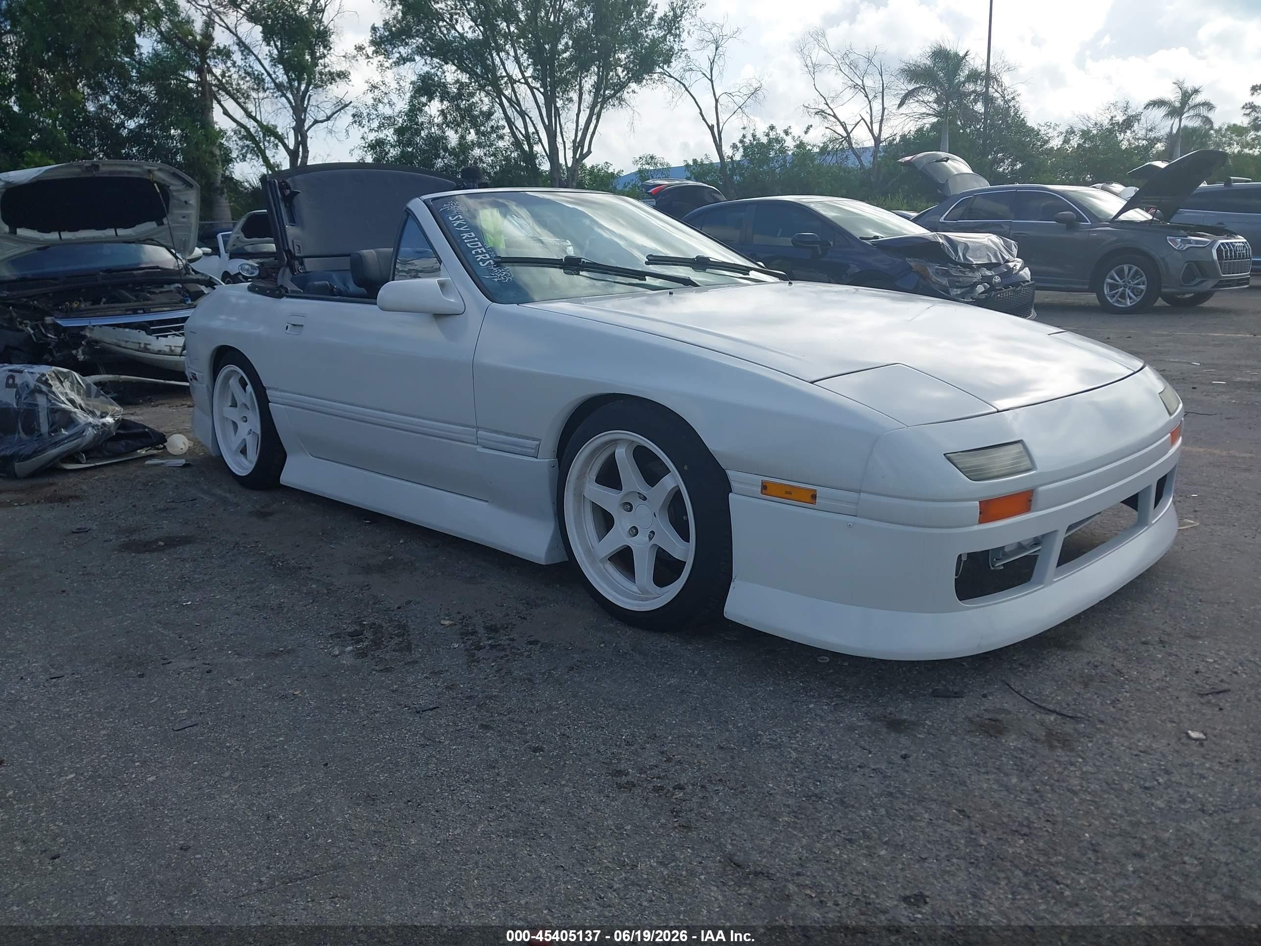 1988 Mazda RX-7, VIN JM1FC3510J0102274 — Rear end