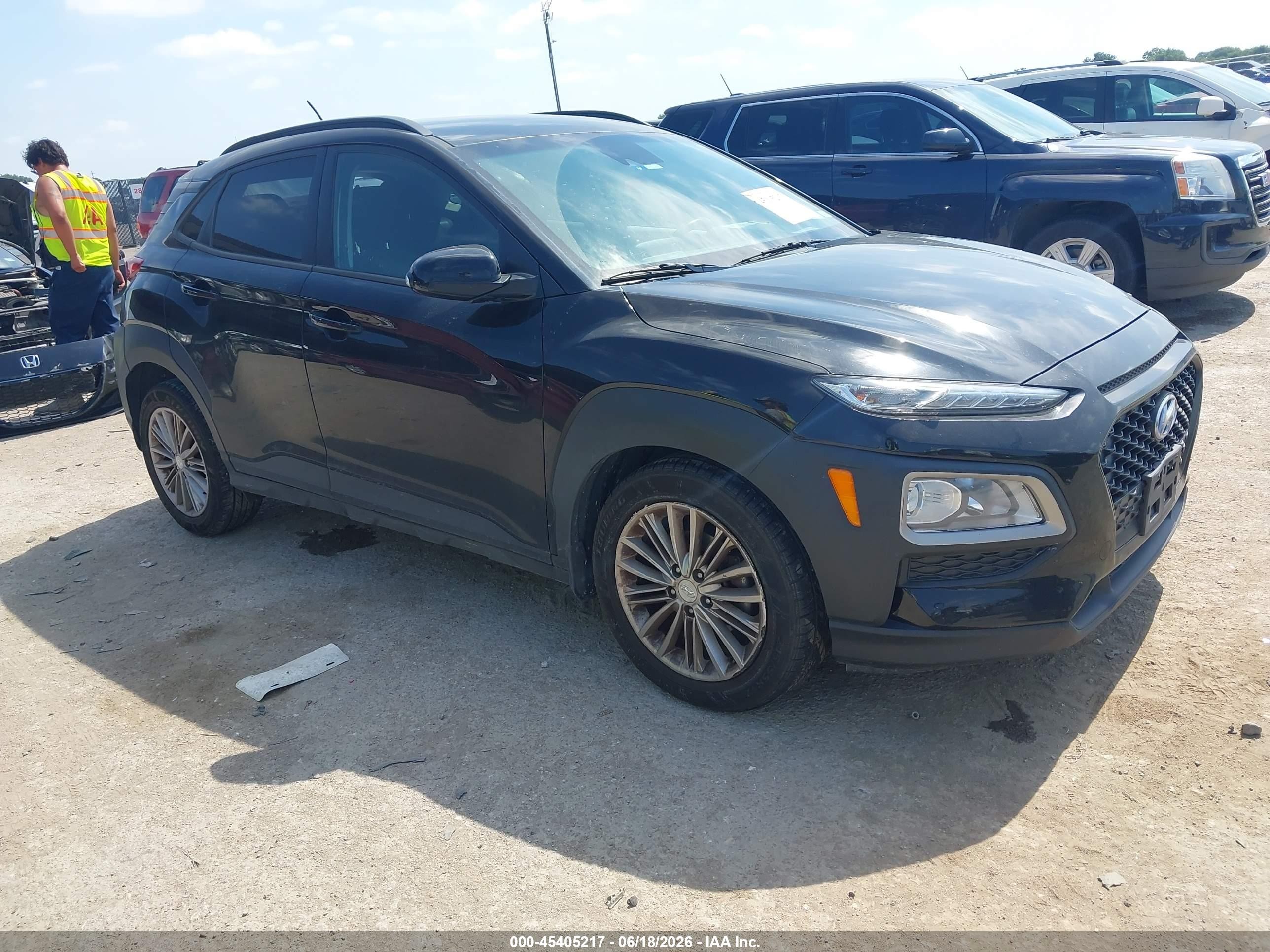 2019 Hyundai Kona SEL, VIN KM8K22AAXKU321945 — Rear end