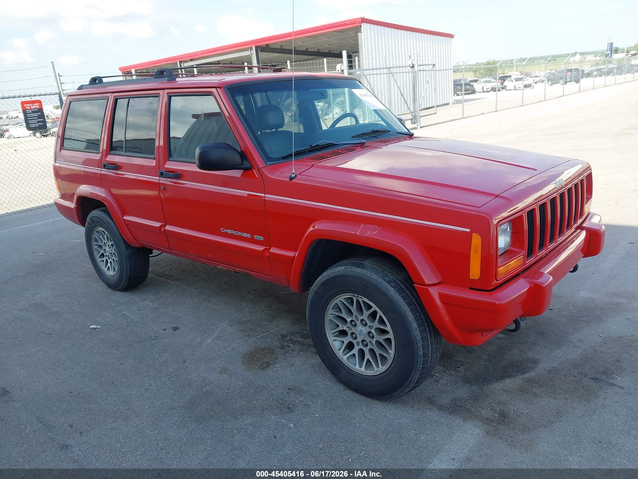 1999 Jeep Cherokee Limited, VIN 1J4FF78SXXL528249 — Rear end