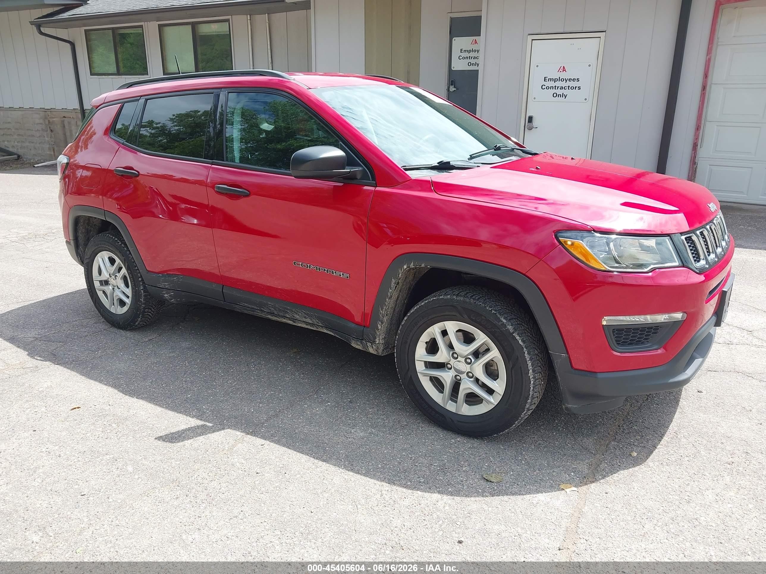 2018 Jeep Compass Sport, VIN 3C4NJDAB9JT392233 — Normal wear