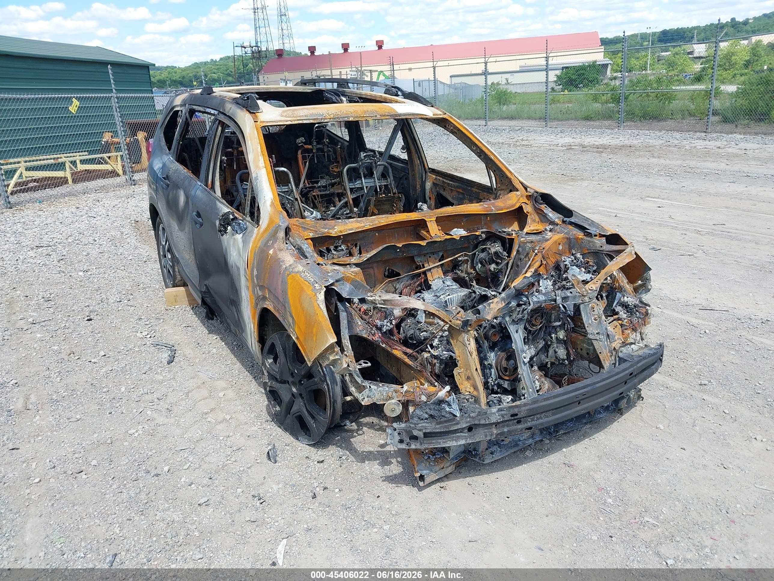 2024 Subaru Ascent Limited, VIN 4S4WMAUD8R3406214 — Engine fire