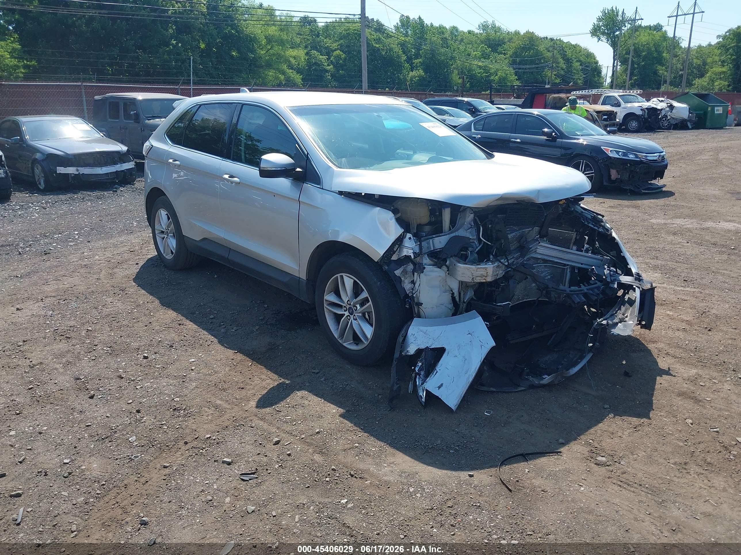 2017 Ford Edge SEL, VIN 2FMPK4J8XHBB77326 — Front end