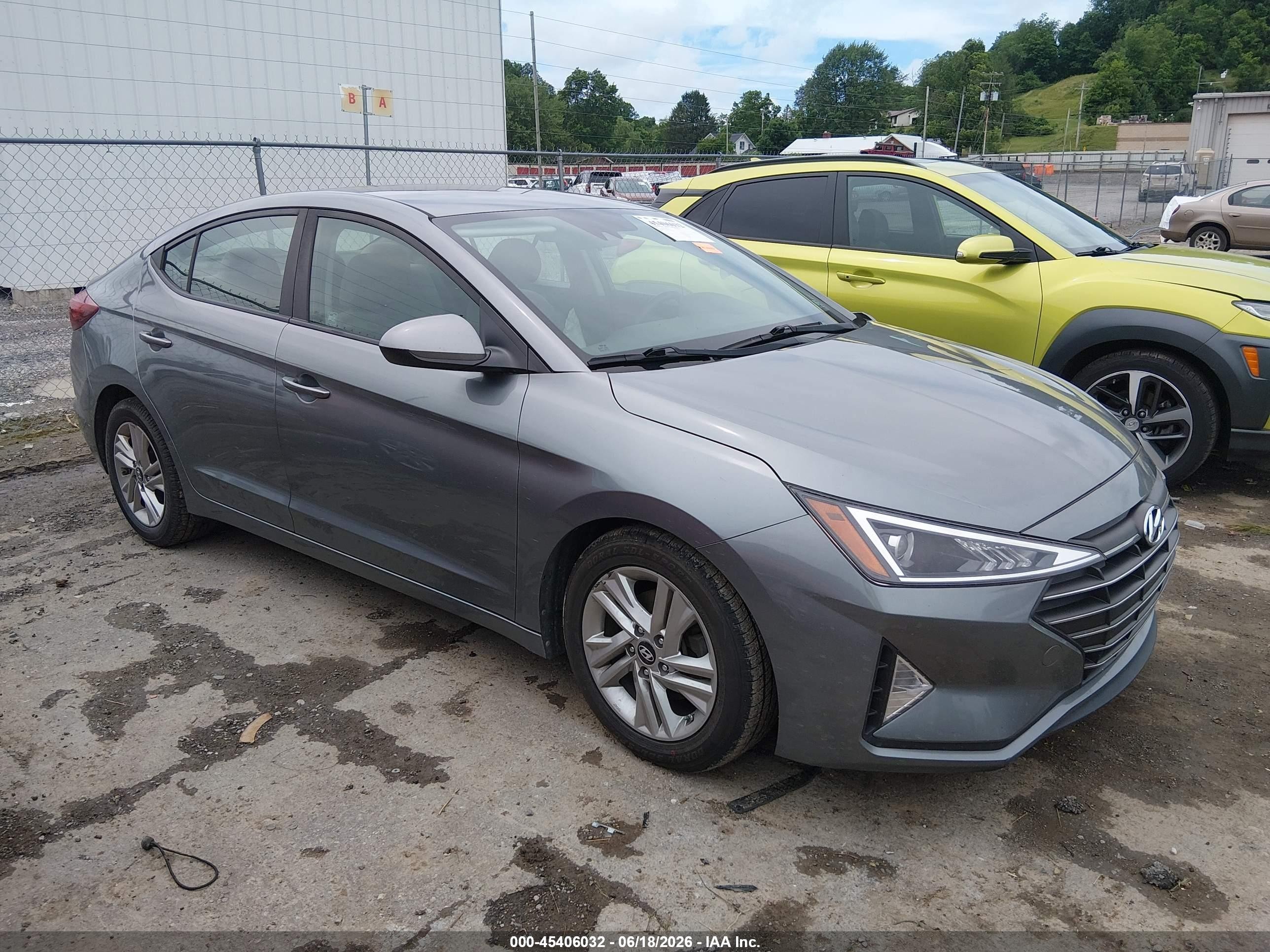 2019 Hyundai Elantra SEL, VIN KMHD84LF7KU742873 — Side