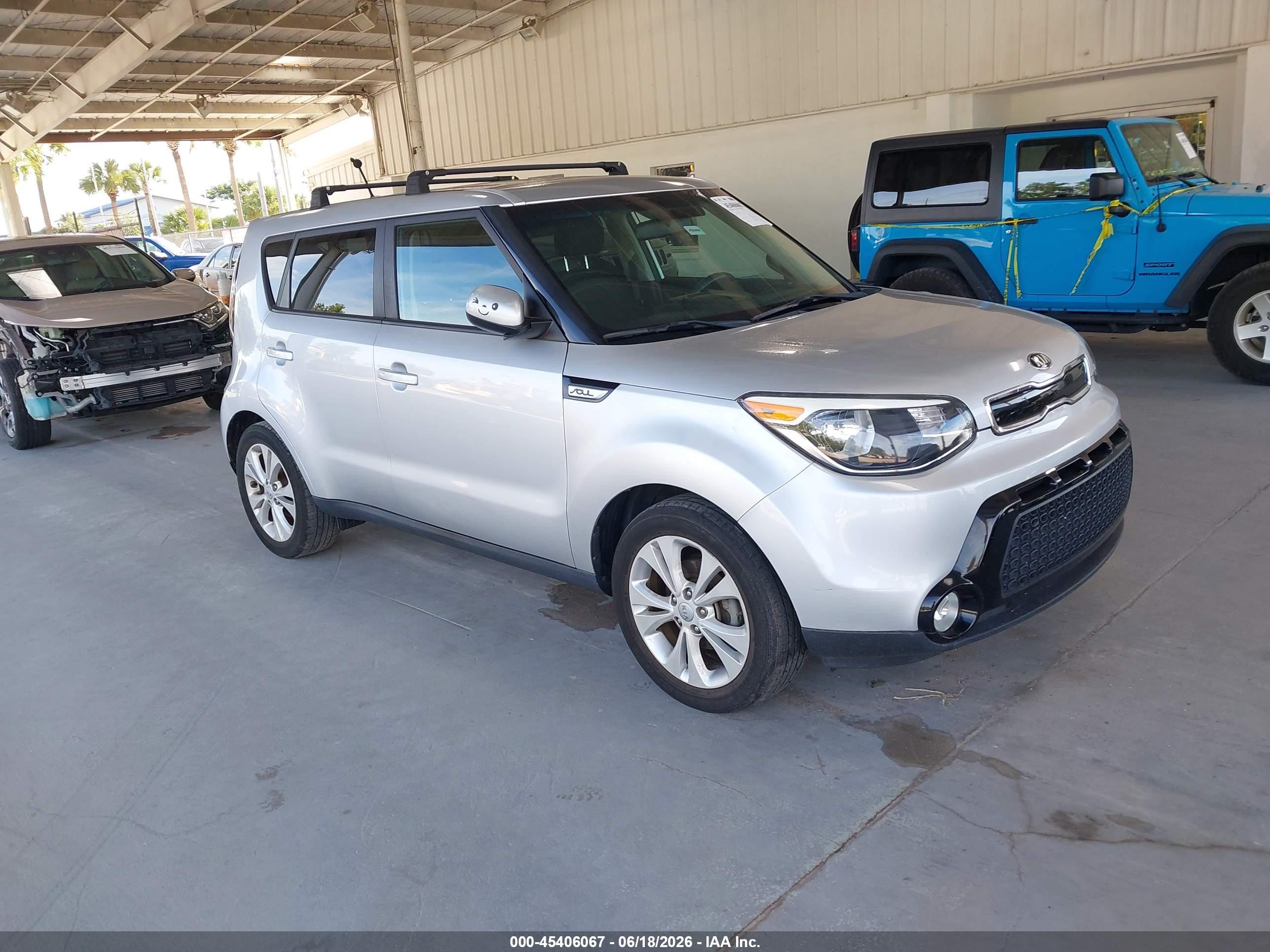 2016 Kia Soul +, VIN KNDJP3A51G7860986 — Rear end