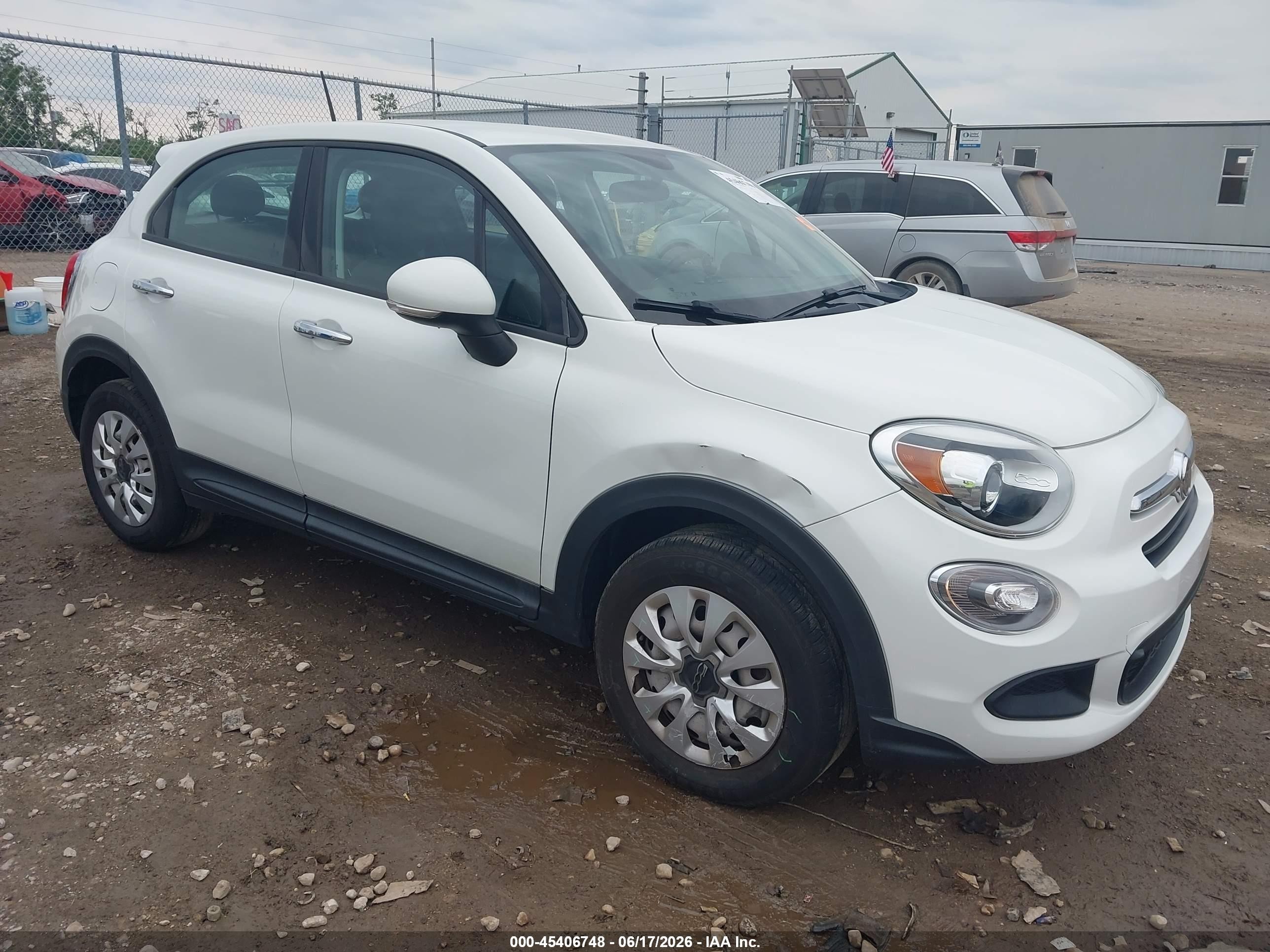 2016 FIAT 500X Pop, VIN ZFBCFXATXGP382362 — Side