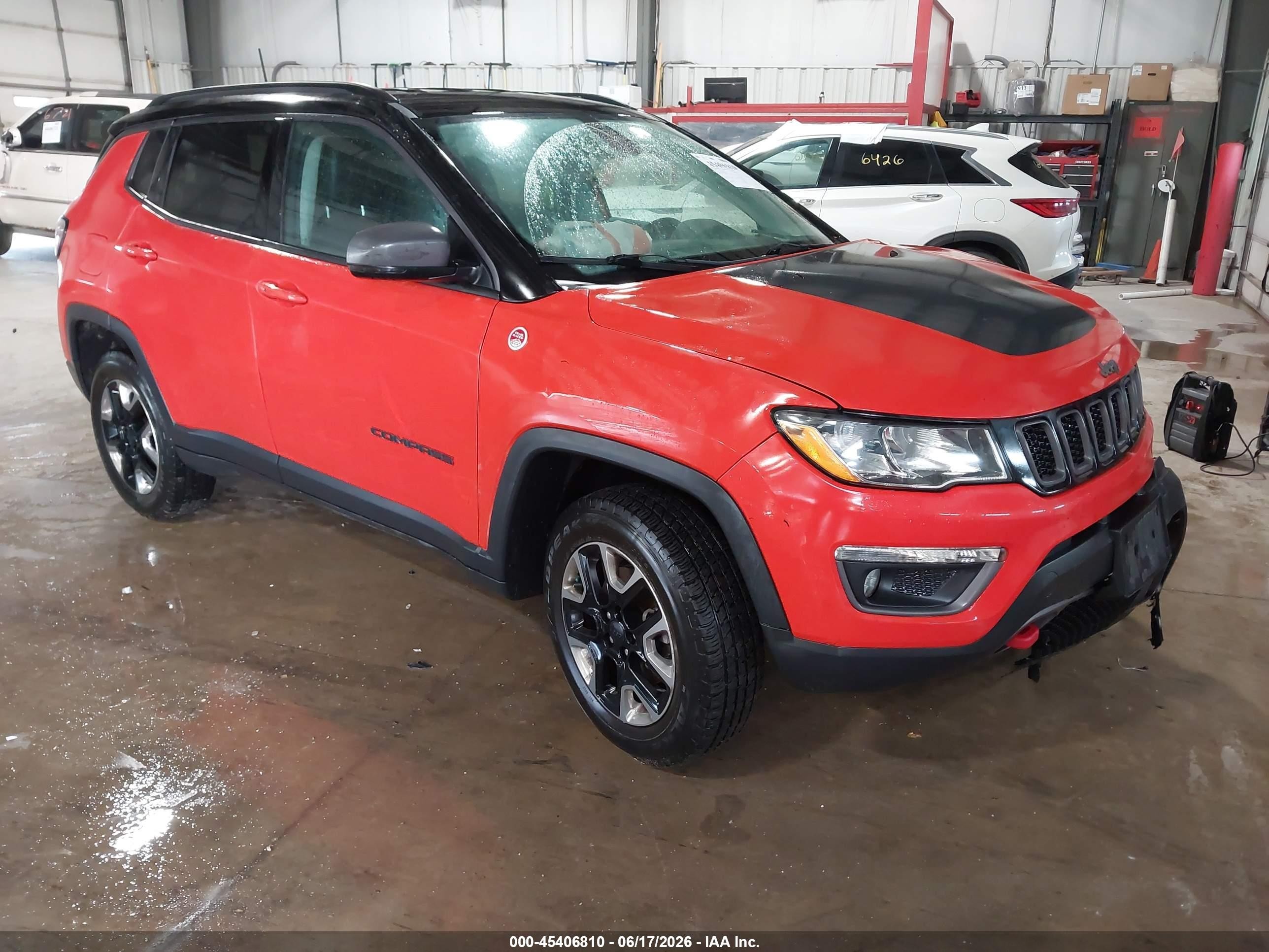 2017 Jeep Compass Trailhawk, VIN 3C4NJDDB1HT624507 — Front end