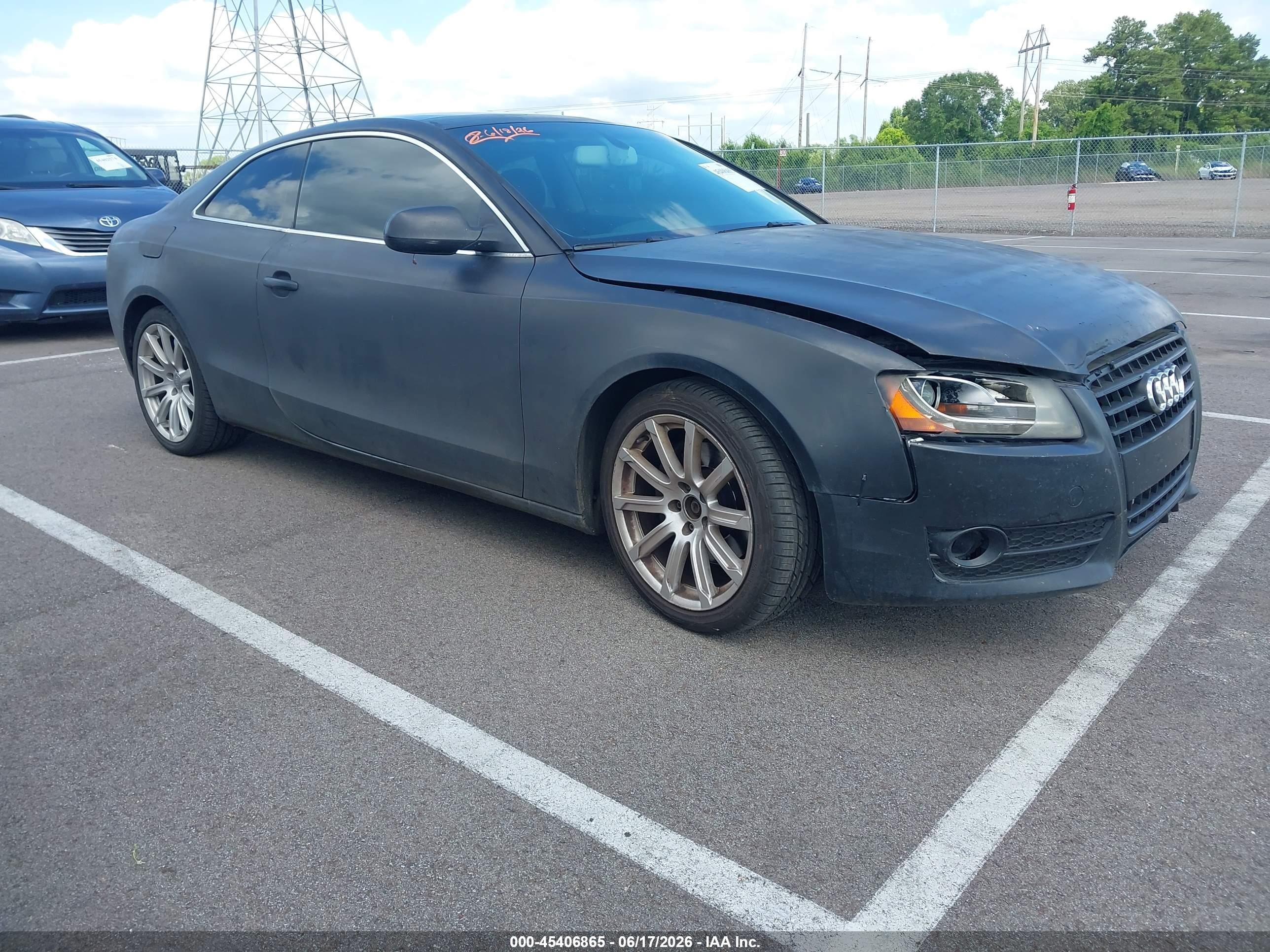 2012 Audi A5 Premium Plus, VIN WAULFAFR8CA031001 — Перед