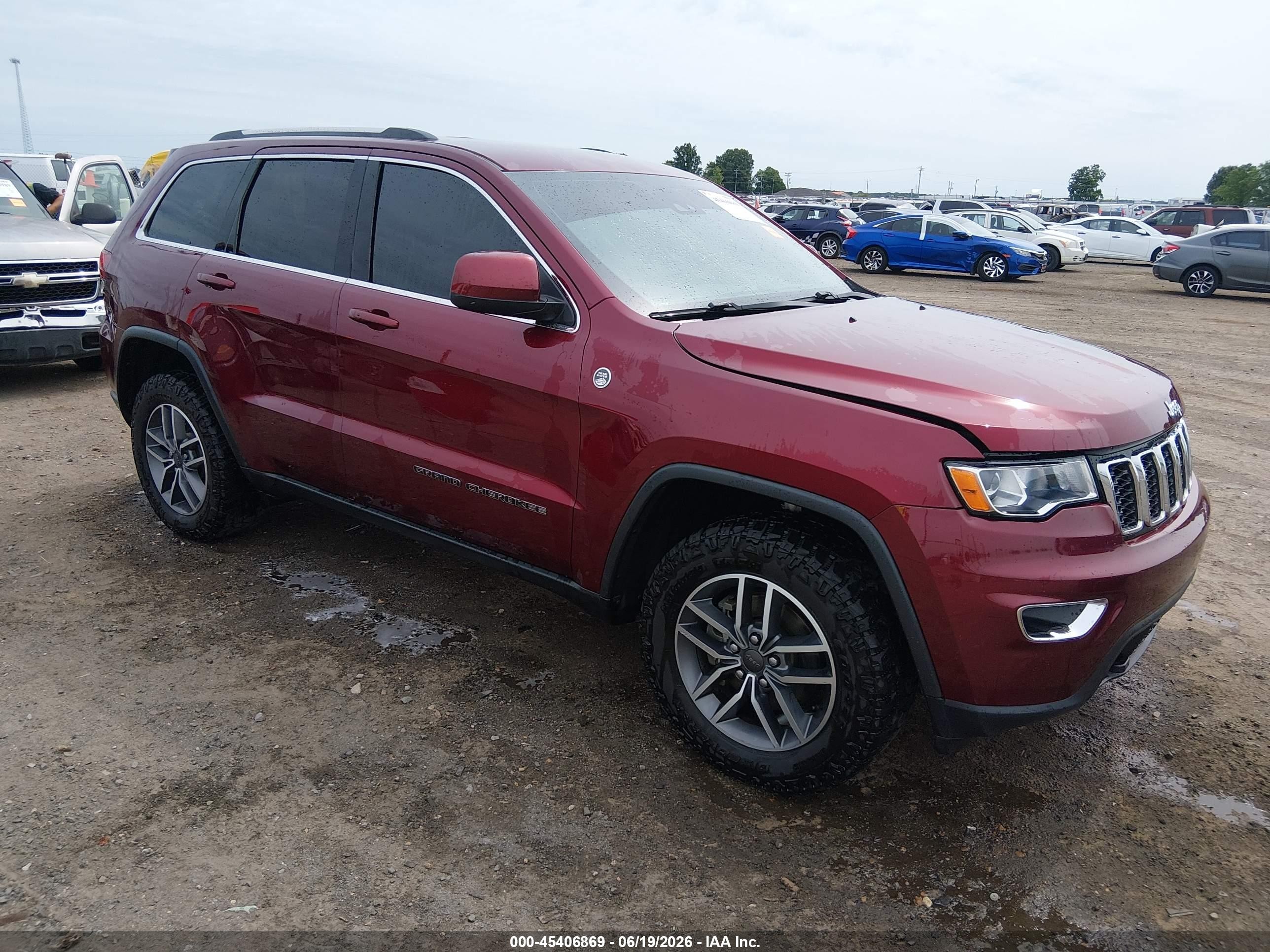2020 Jeep Grand Cherokee Laredo E, VIN 1C4RJFAG8LC301282 — Undercarriage