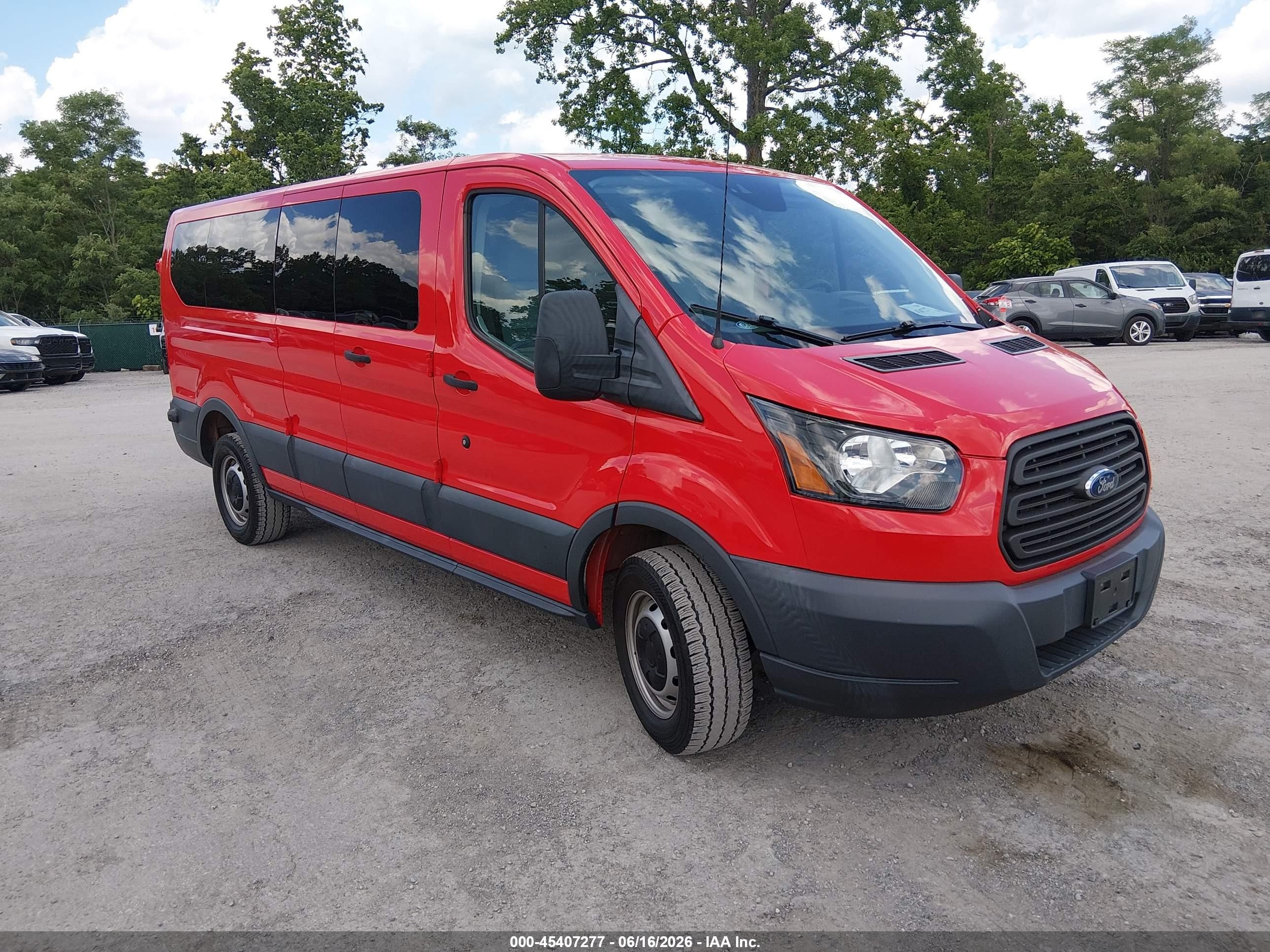 2018 Ford Transit Passenger XL, VIN 1FBZX2ZM6JKB52847 — Normal wear