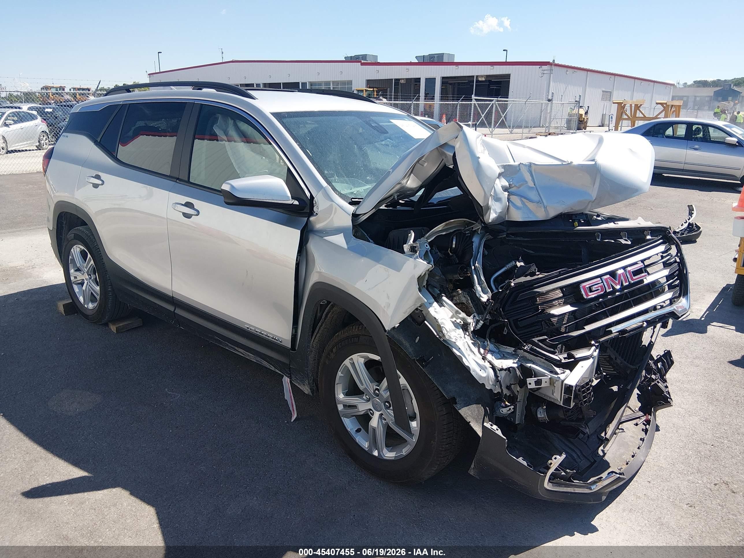 2022 GMC Terrain SLE, VIN 3GKALMEVXNL189634 — Front end