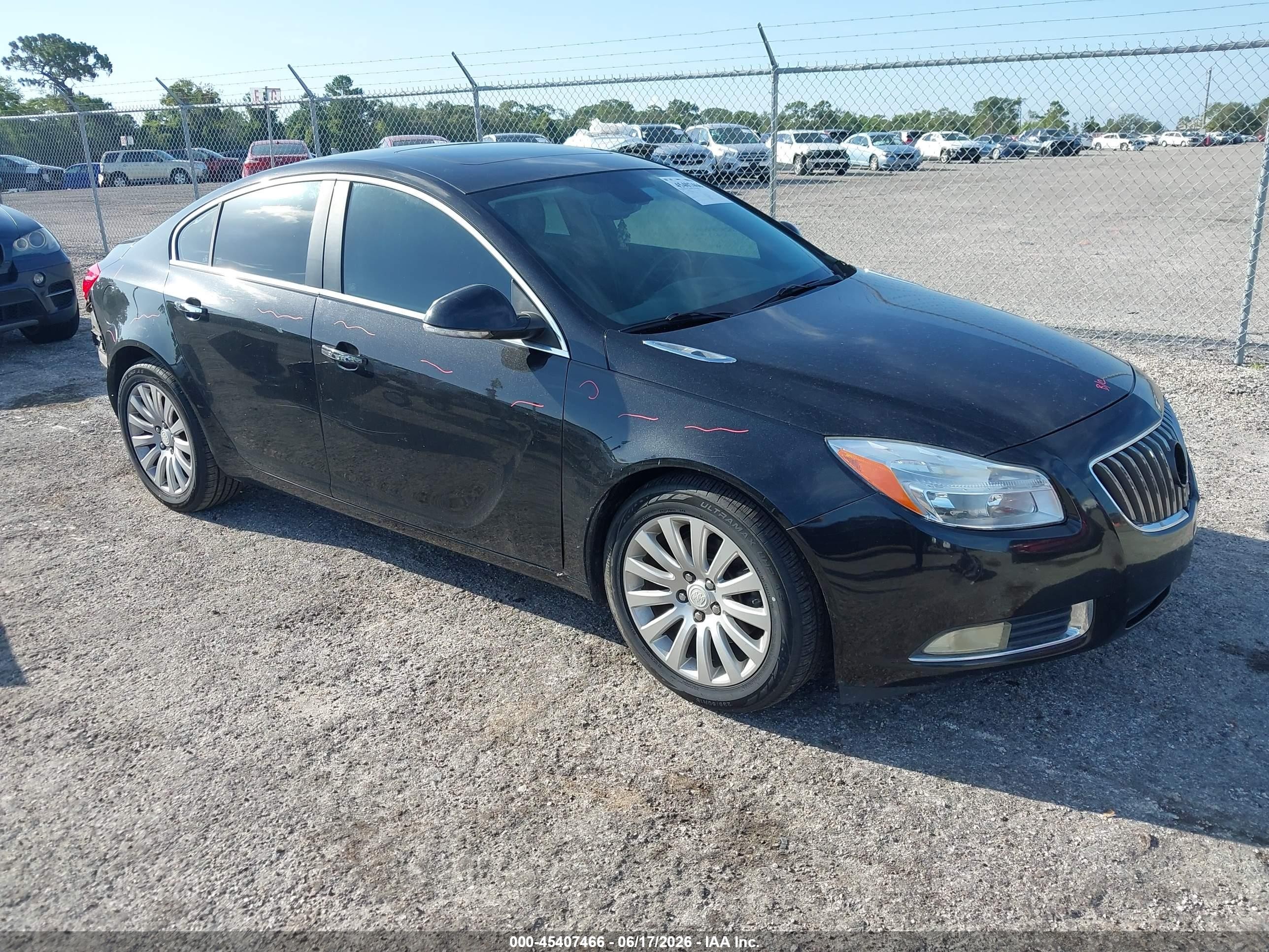 2013 Buick Regal Turbo Premium 1, VIN 2G4GS5EVXD9240058 — Зад