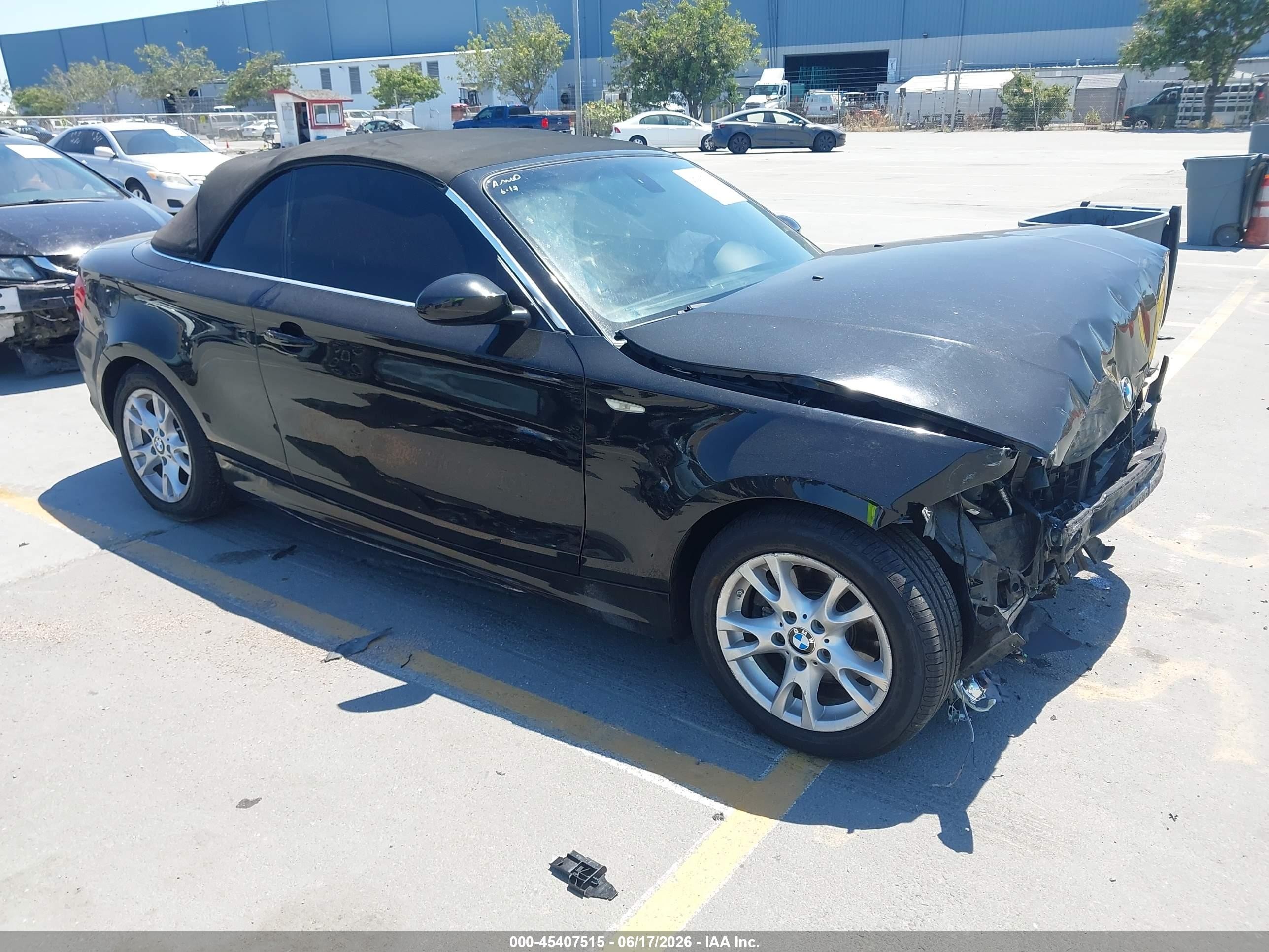 2008 BMW 1 Series 128i, VIN WBAUN13598VH80384 — Front end