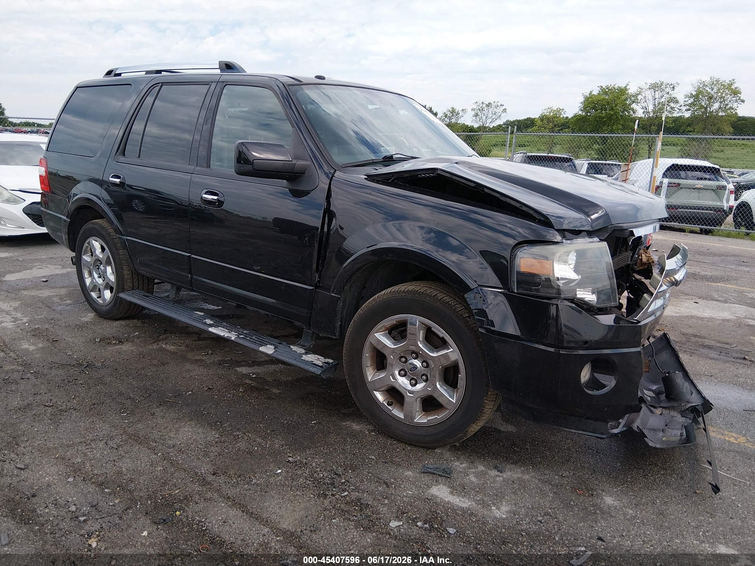 2013 Ford Expedition Limited, VIN 1FMJU2A51DEF53274 — Front end
