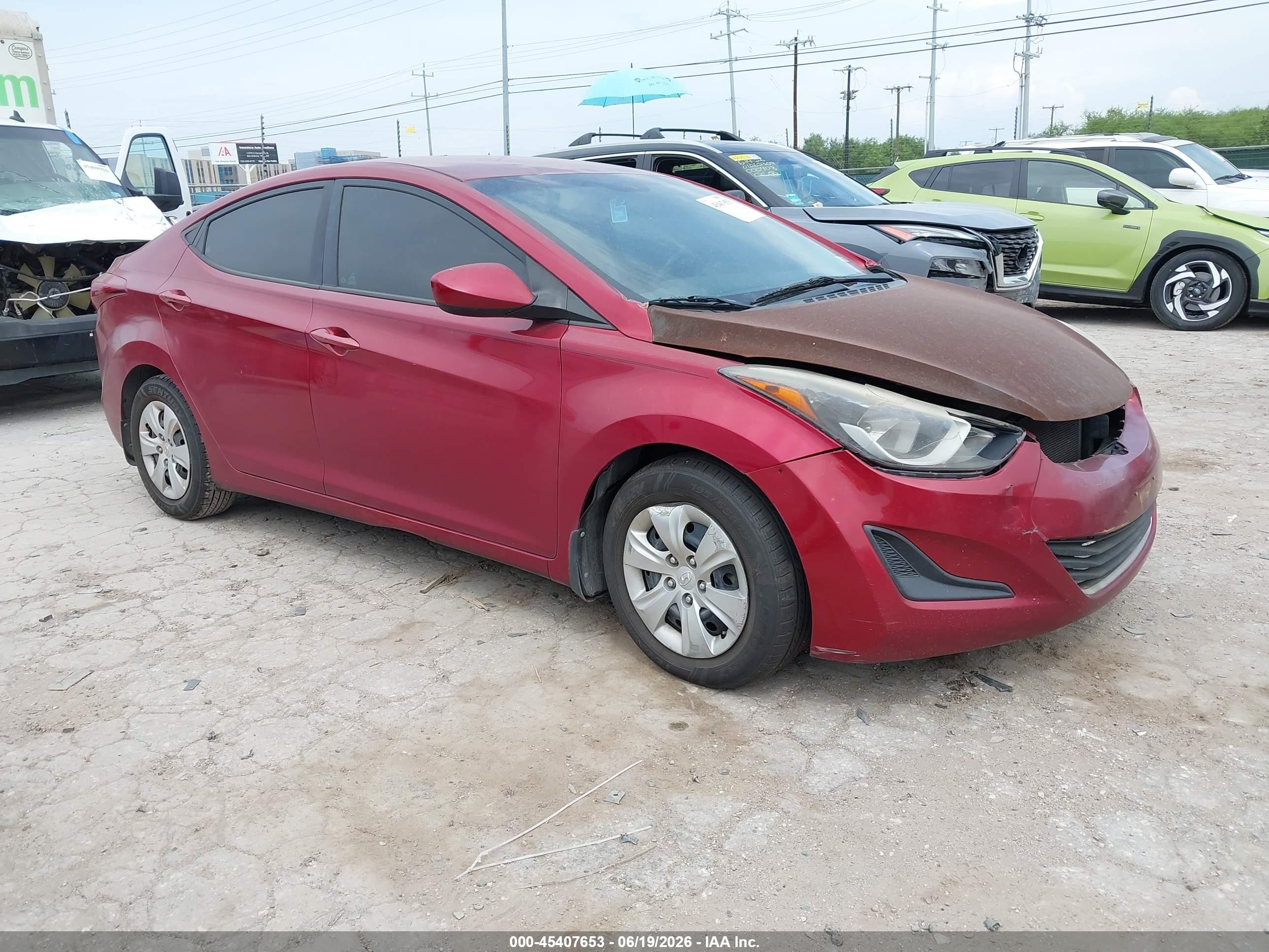 2016 Hyundai Elantra Value Edition, VIN 5NPDH4AE6GH756408 — Front end