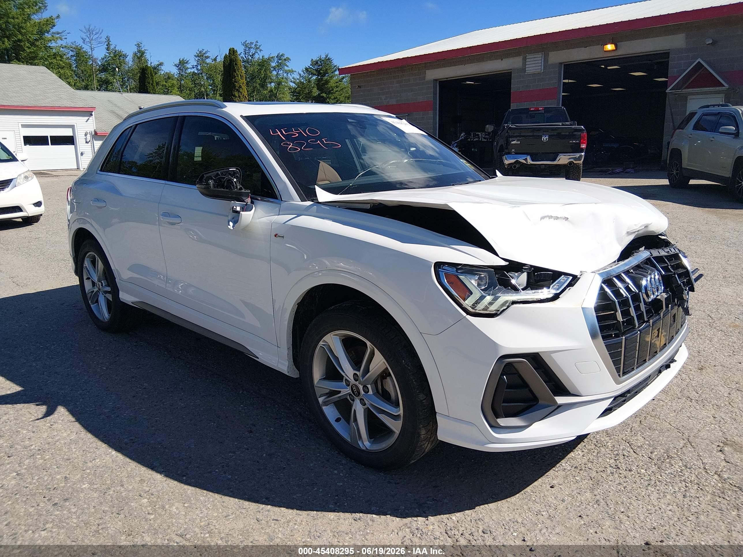 2023 Audi Q3 S line Premium Plus, VIN WA1EECF37P1034641 — Front end