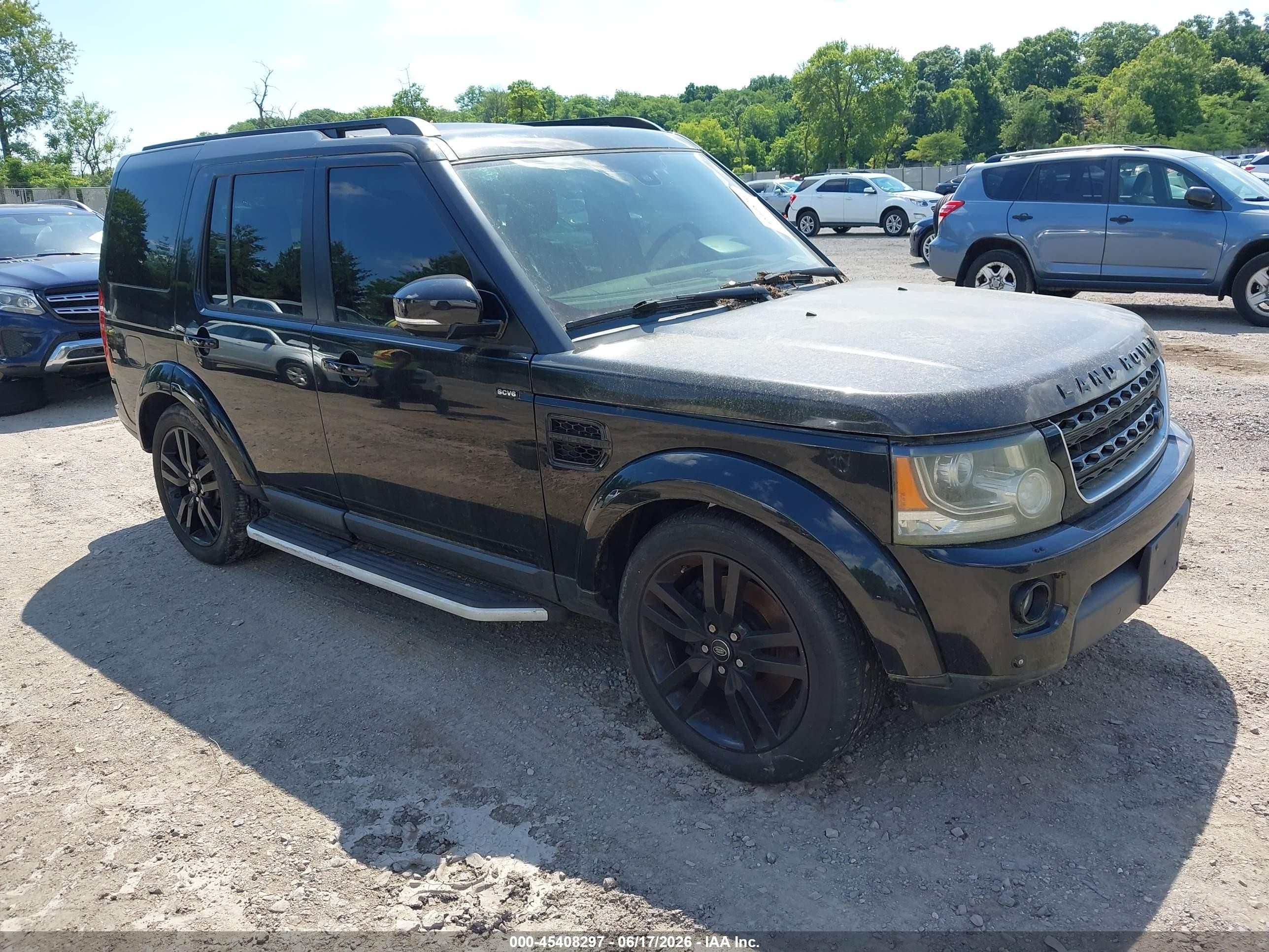 2015 Land Rover LR4 HSE, VIN SALAG2V6XFA750770 — Normal wear