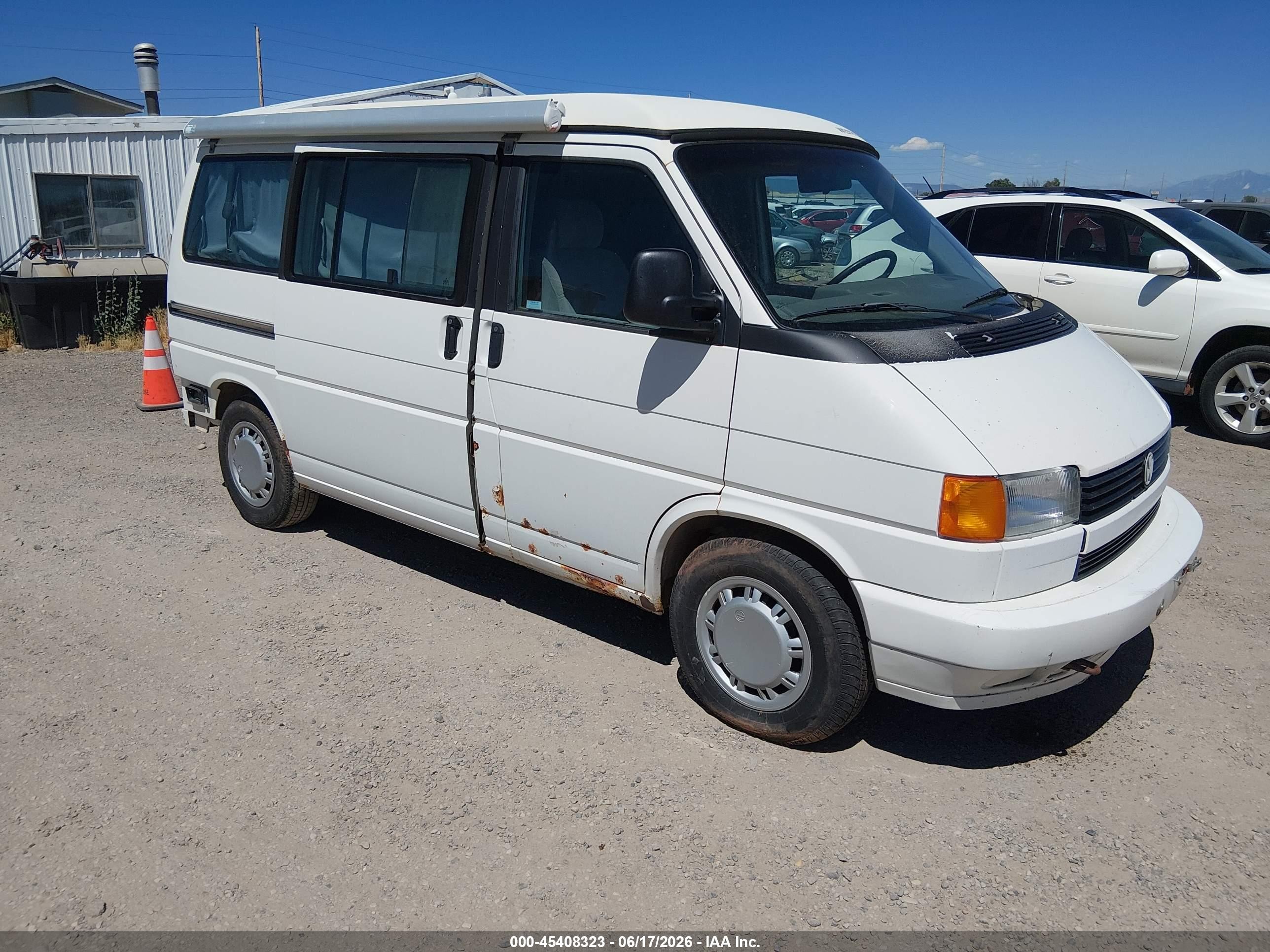 1993 Volkswagen EuroVan, VIN WV2MC0705PH072002 — Normal wear