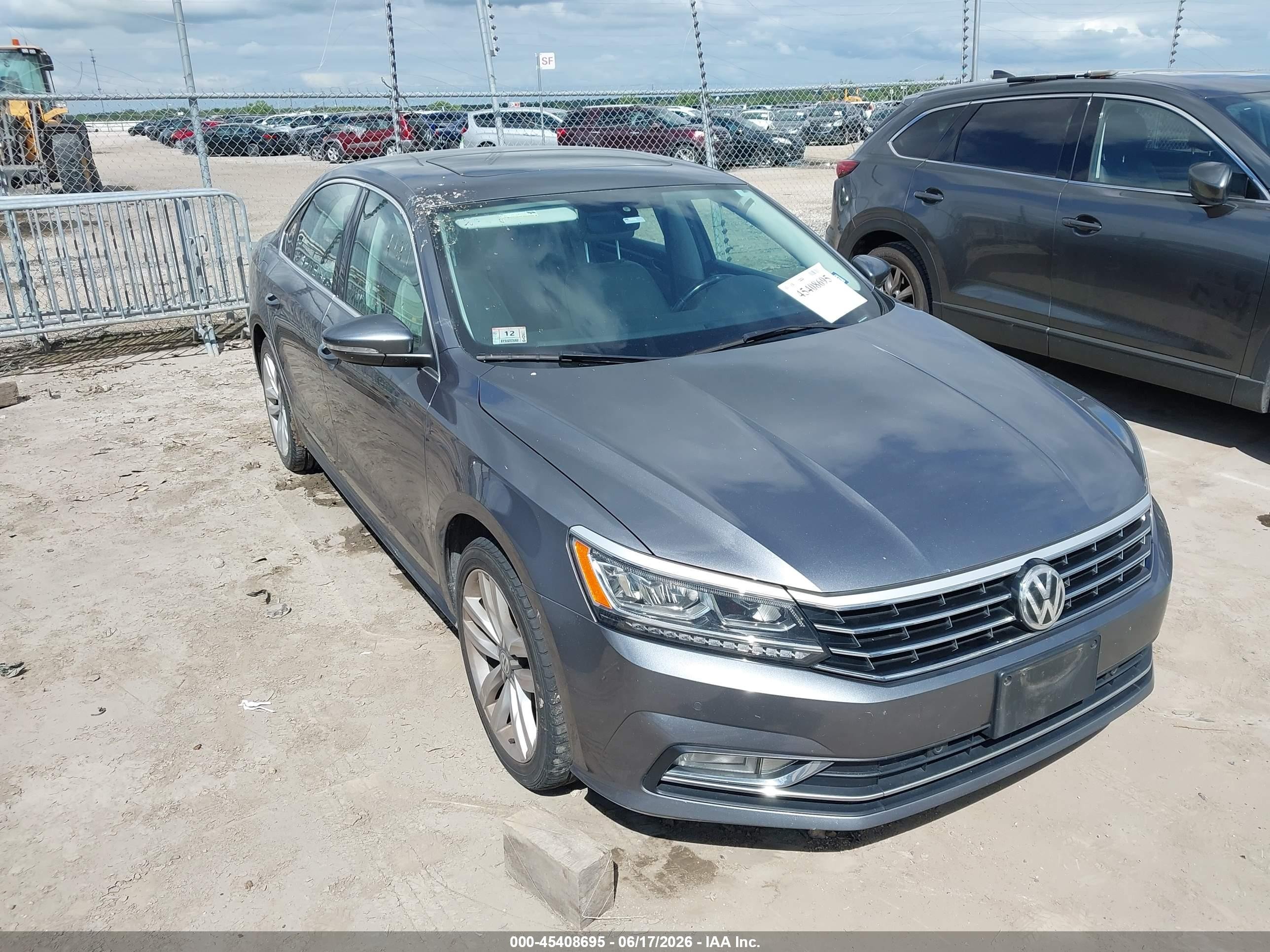 2017 Volkswagen Passat SE, VIN 1VWGT7A39HC006393 — Side