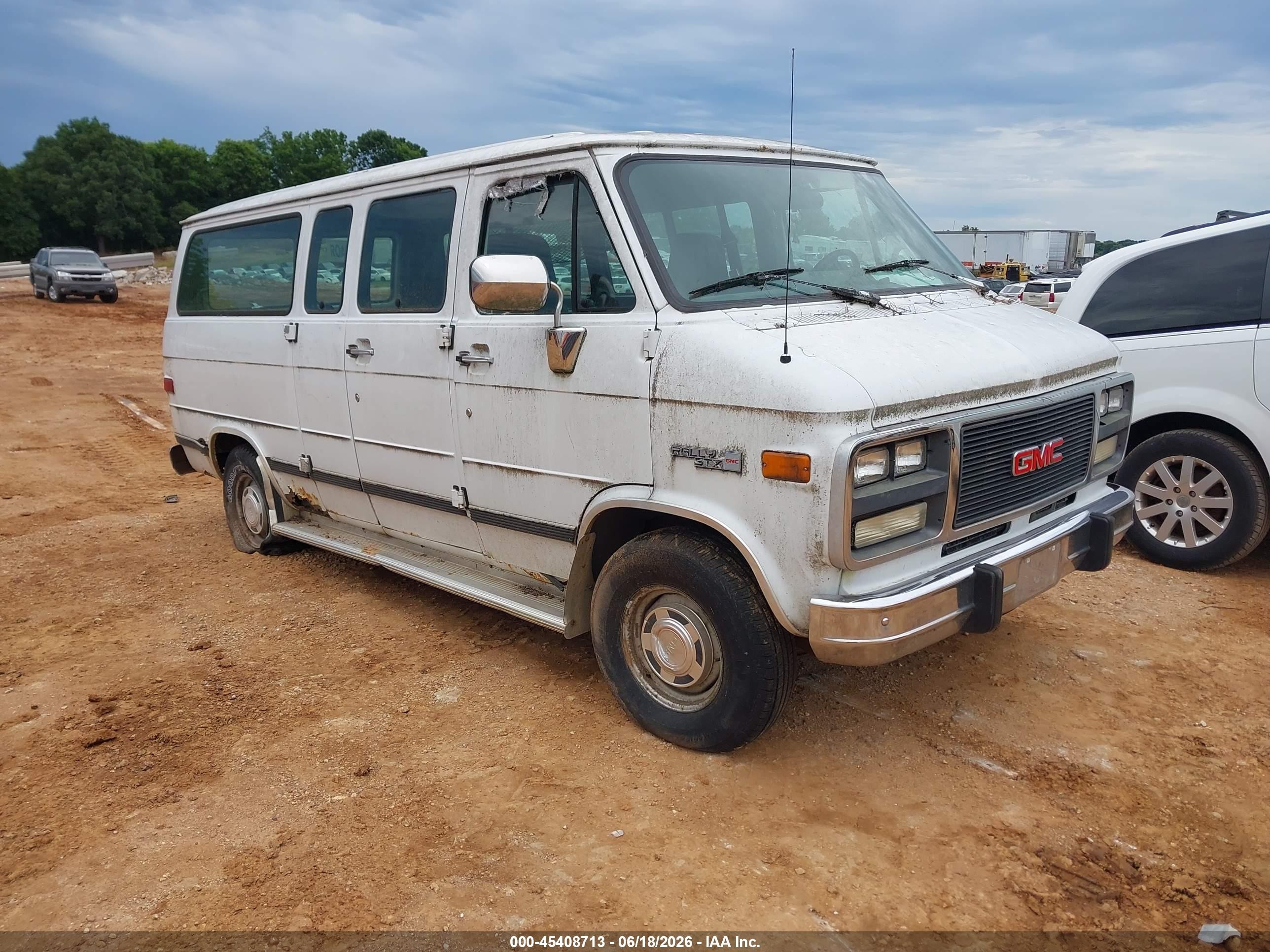 1995 GMC Rally, VIN 1GKEG25K2SF518641 — Normal wear