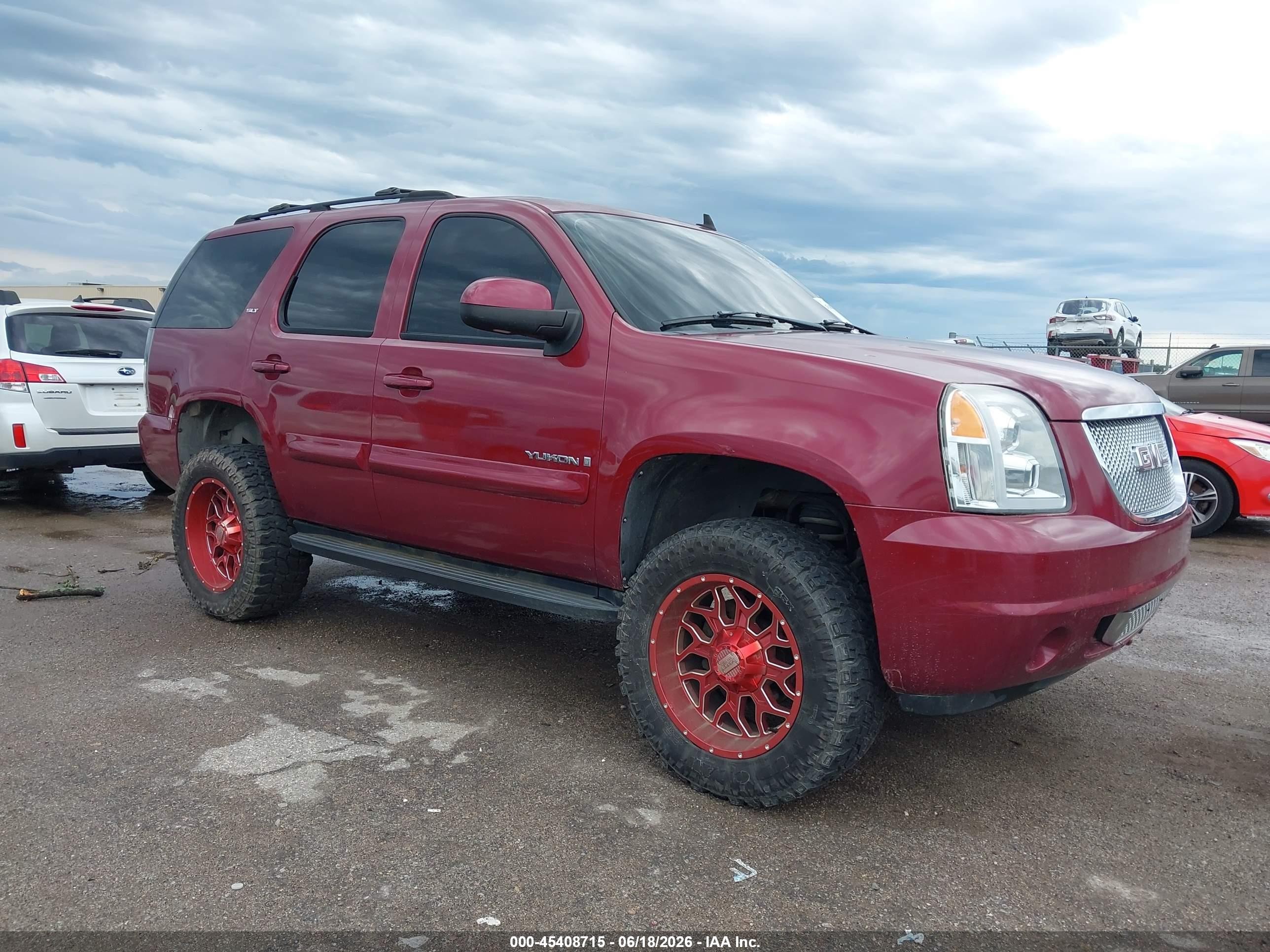 2007 GMC Yukon SLT, VIN 1GKFK13027J143059 — Front end