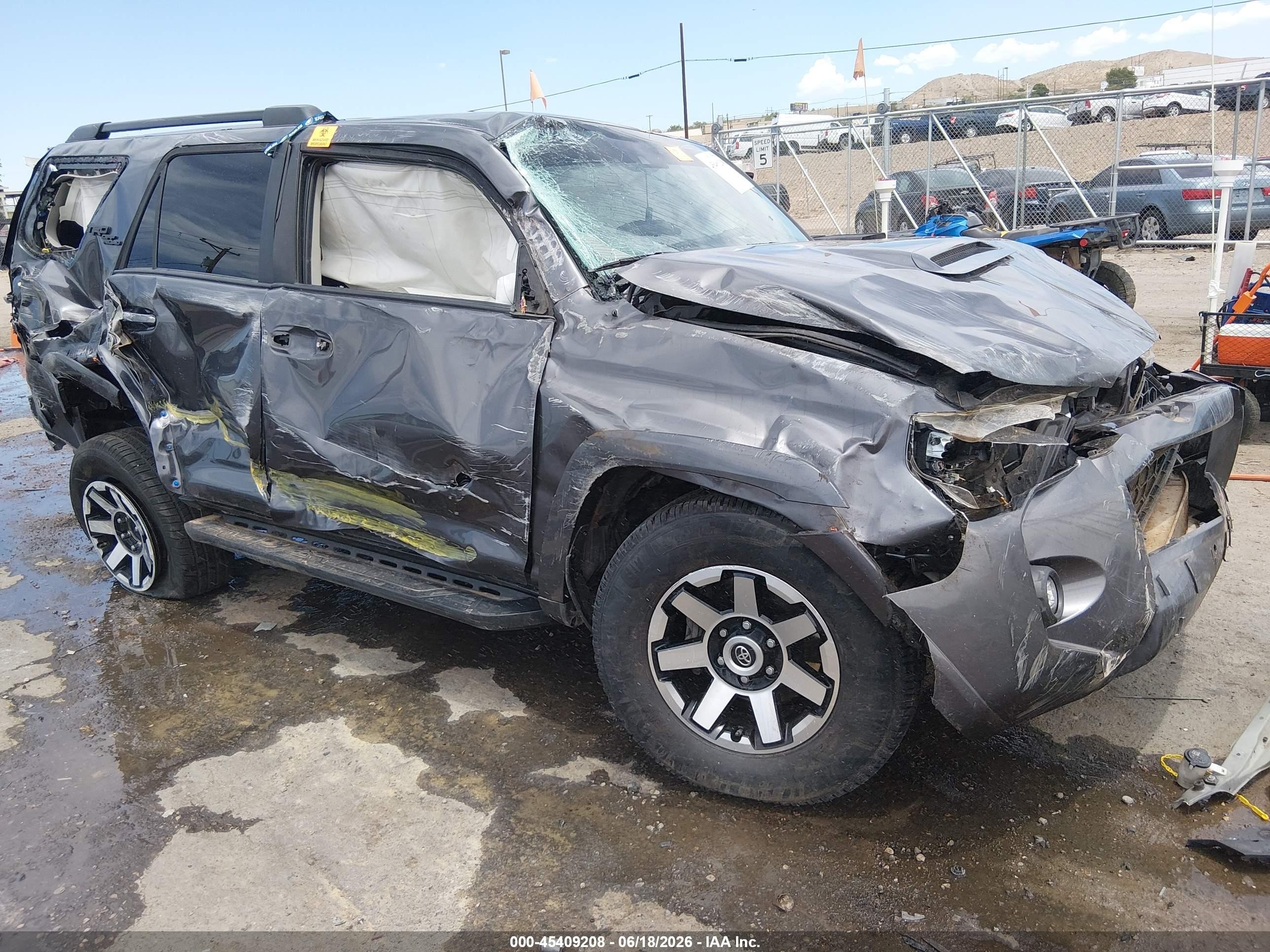 2021 Toyota 4Runner TRD Off Road Premium, VIN JTERU5JR5M5918093 — All over