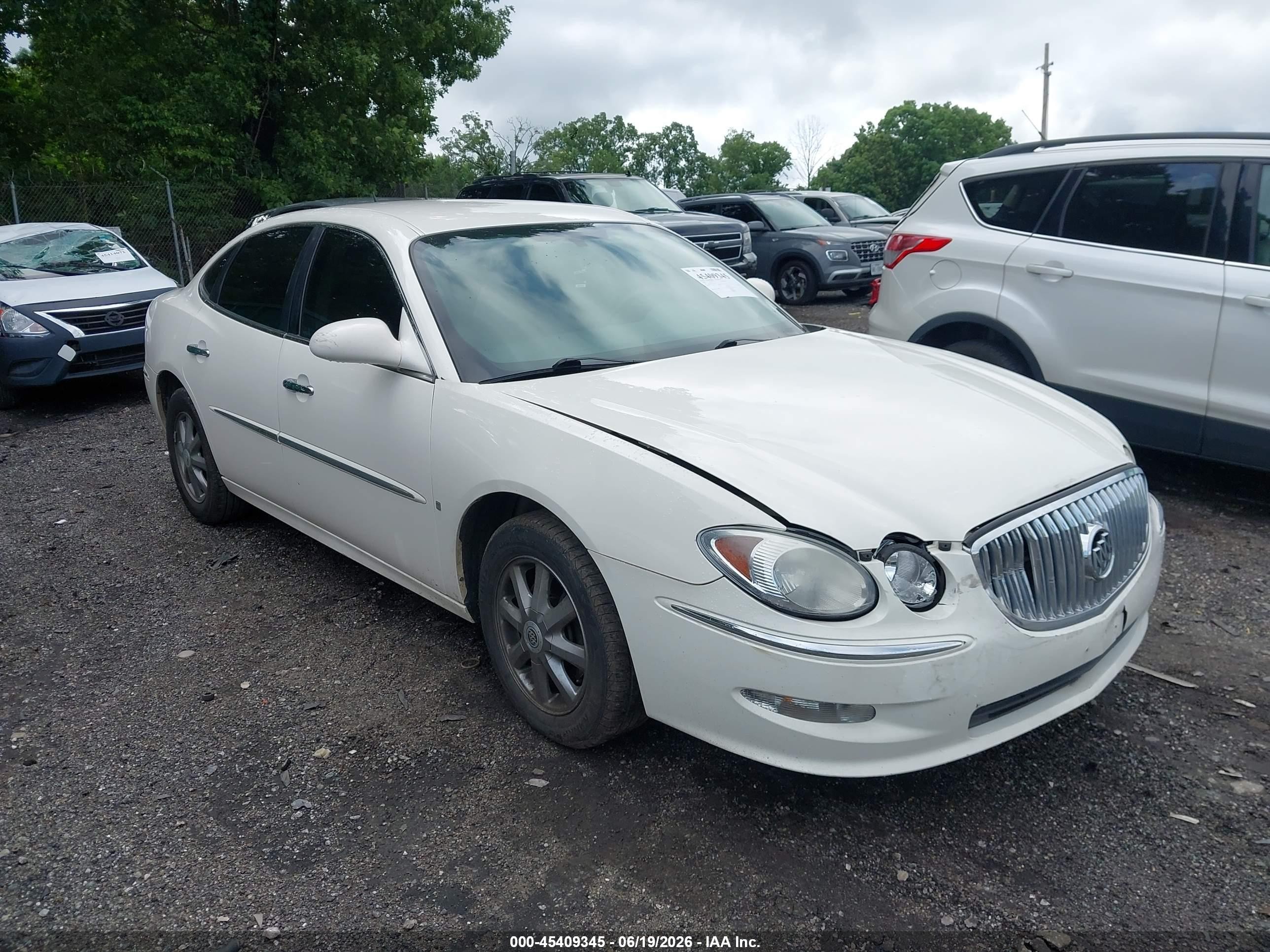 2009 Buick LaCrosse CXL, VIN 2G4WD582591147543 — Перед