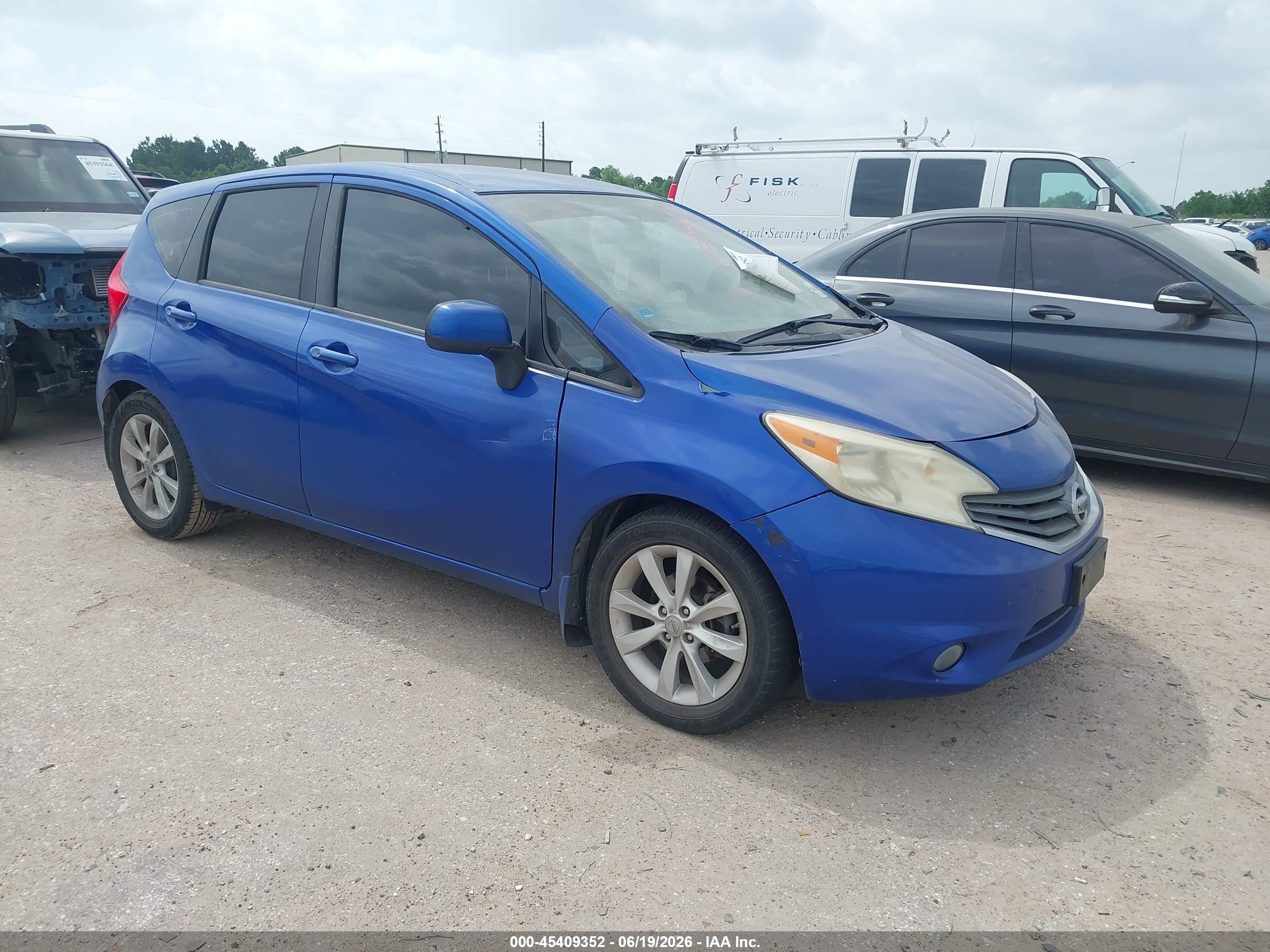 2014 Nissan Note SV, VIN 3N1CE2CP3EL386882 — Normal wear