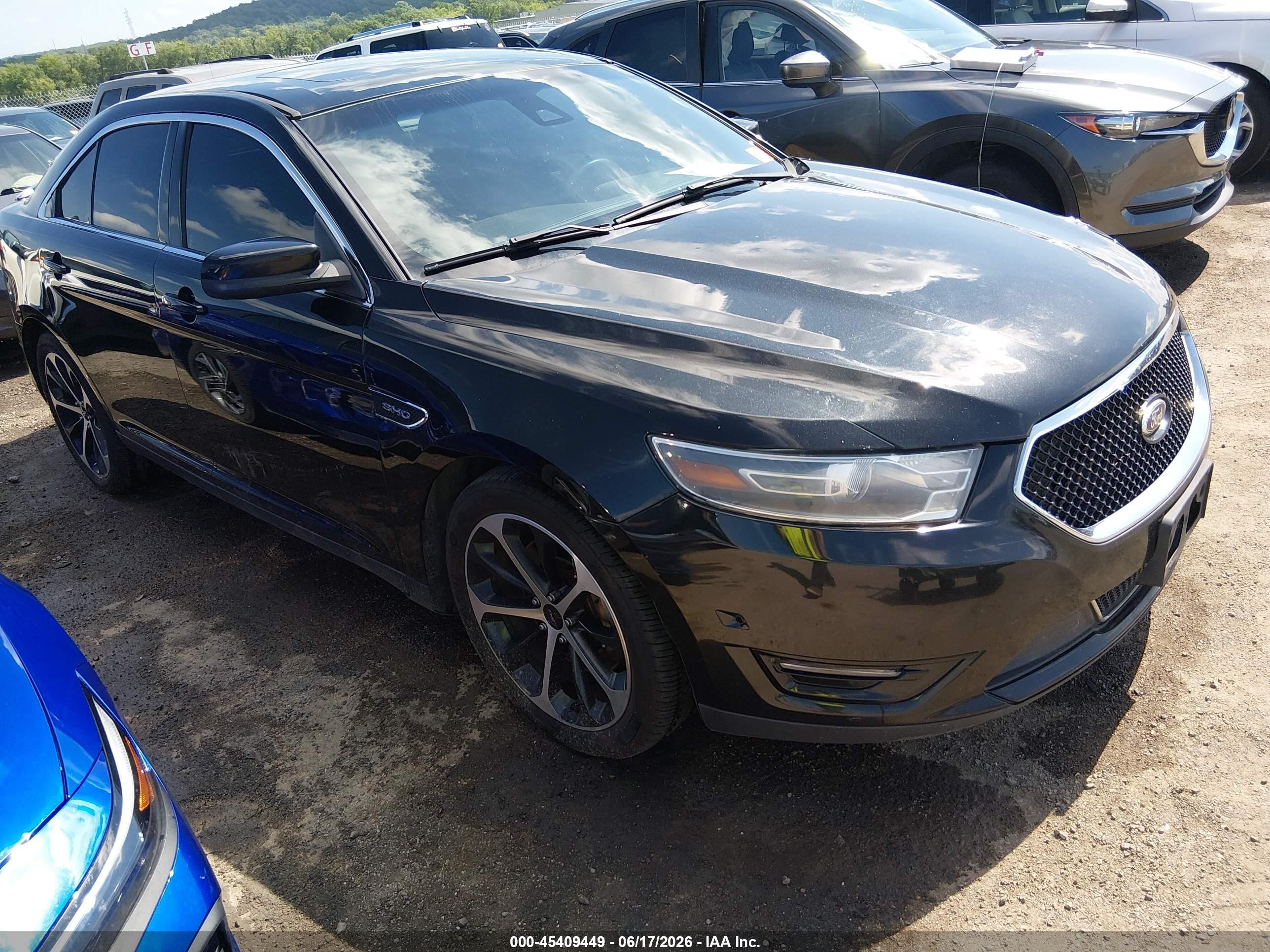 2014 Ford Taurus SHO, VIN 1FAHP2KT0EG183938 — Град