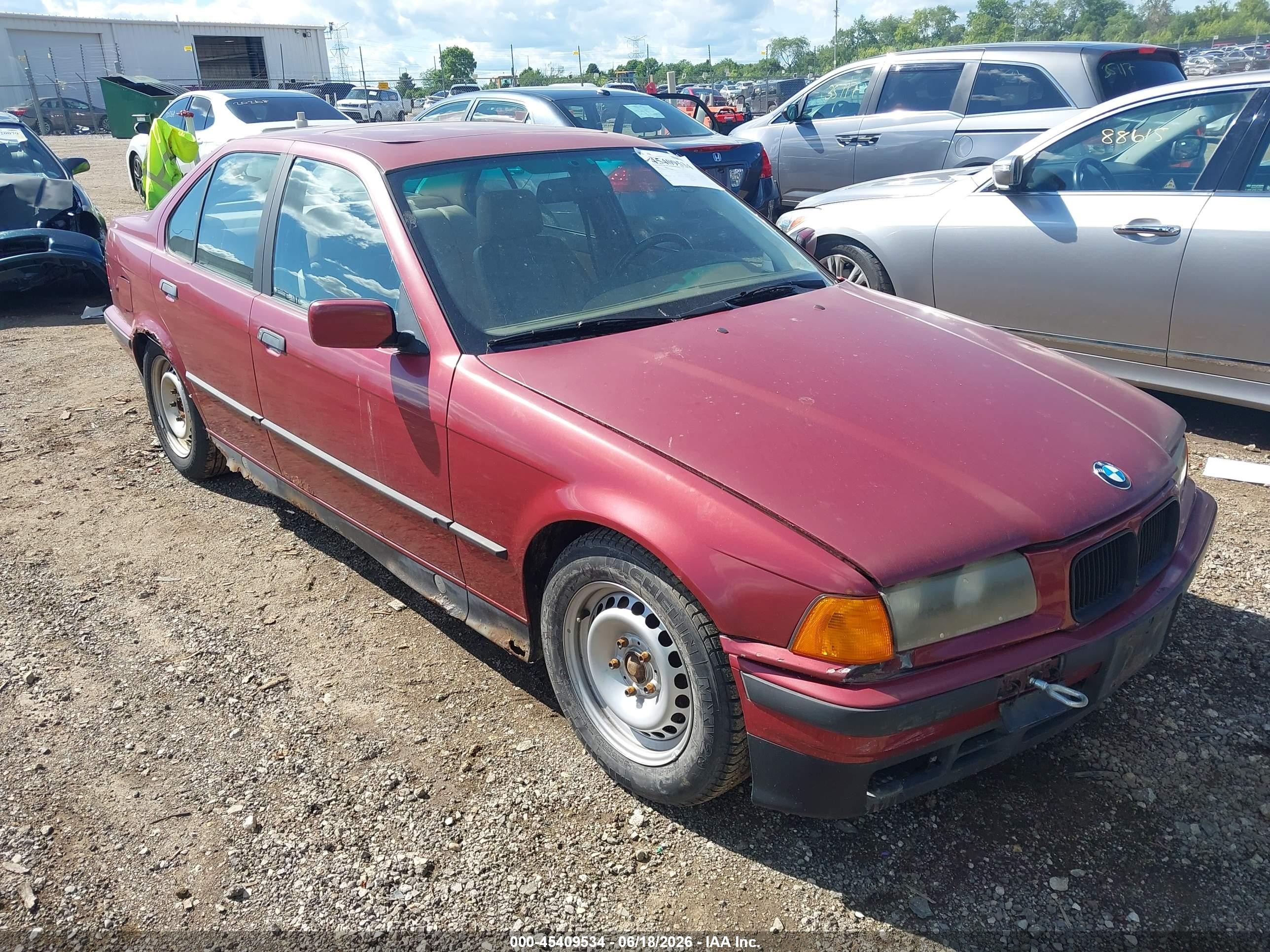 1994 BMW 3 Series 325i, VIN WBACB4321RFL15473 — Normal wear