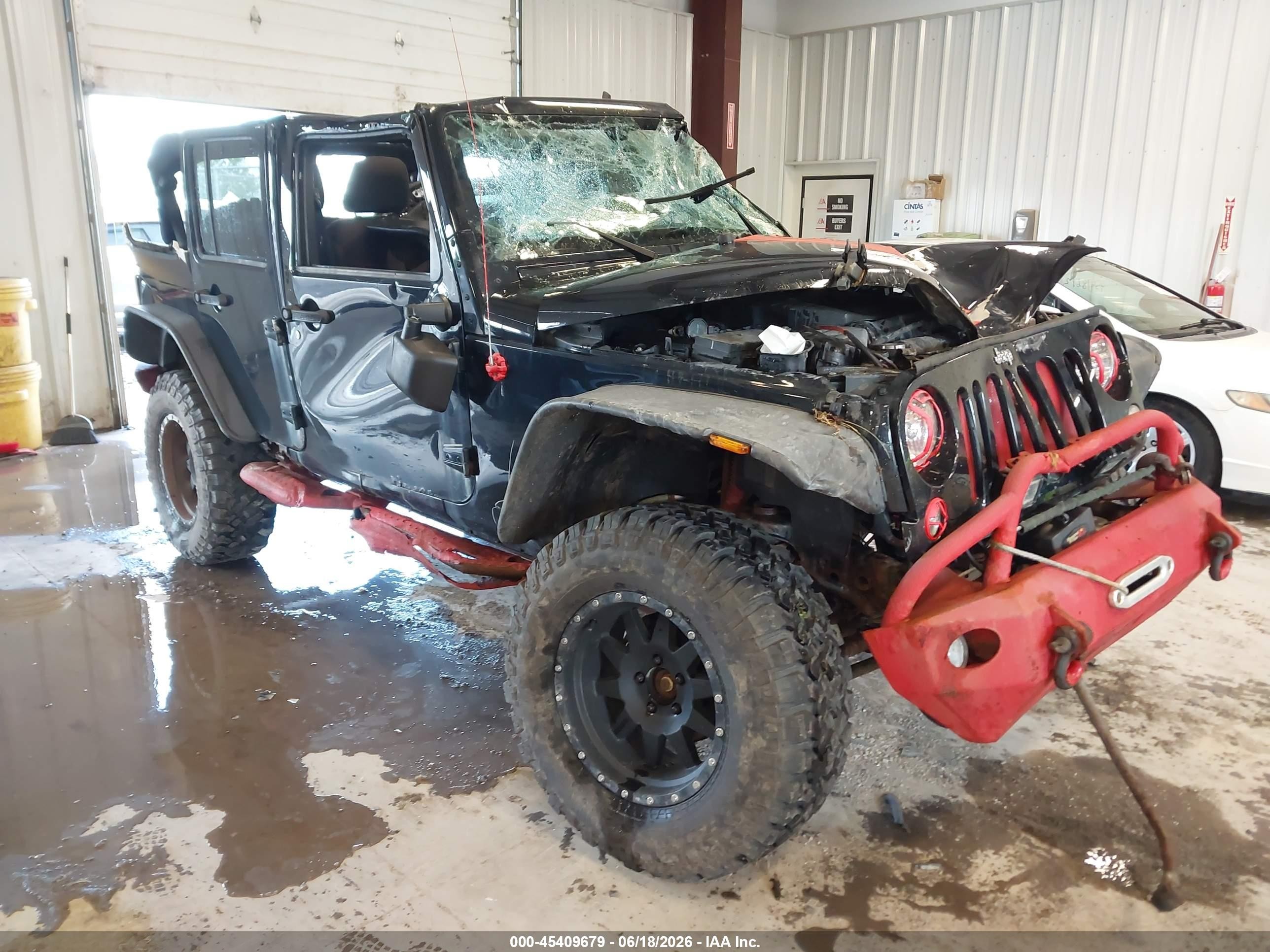 2014 Jeep Wrangler Unlimited Sport, VIN 1C4BJWDG6EL171969 — Rollover