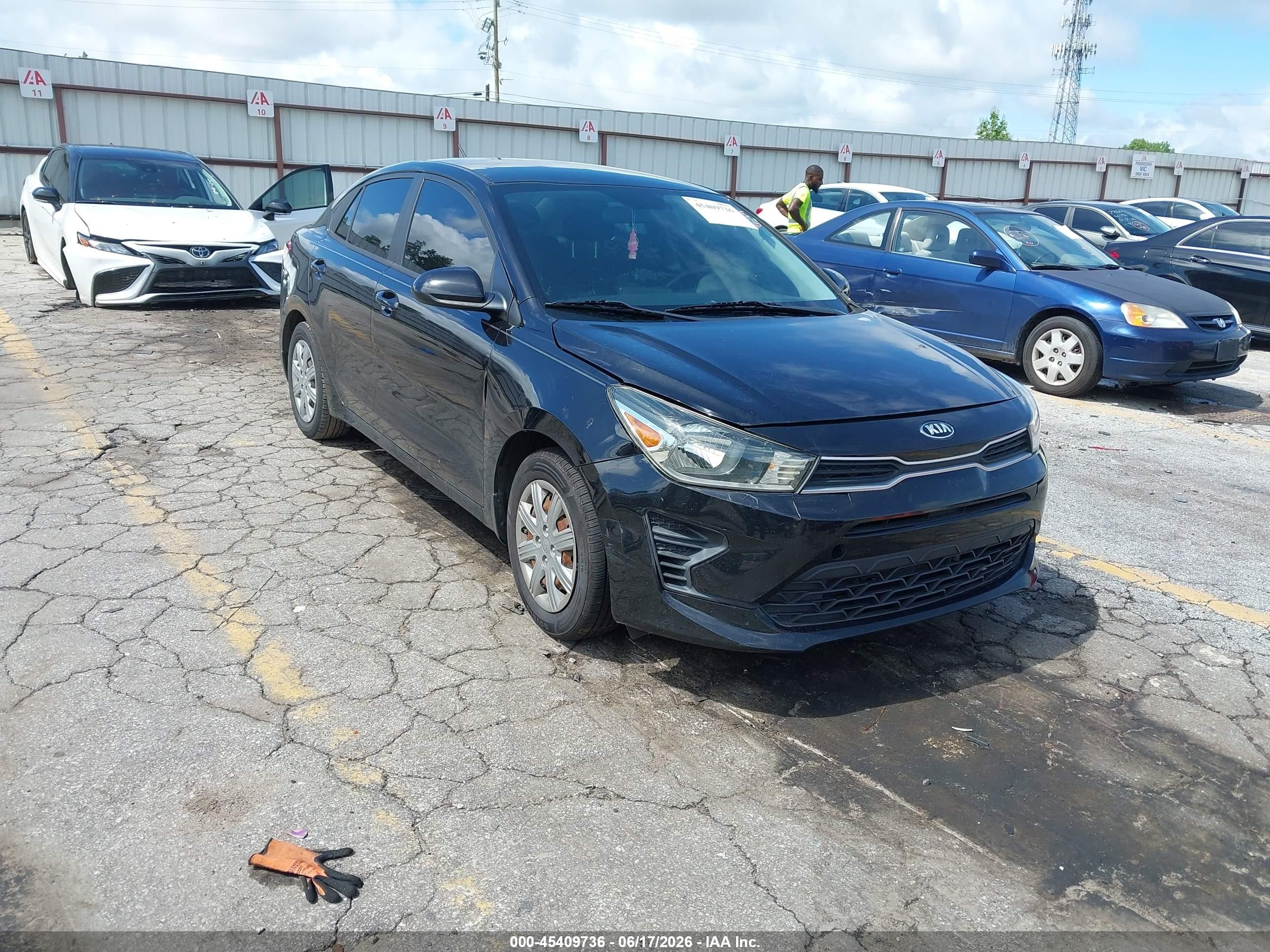 2021 Kia Rio LX, VIN 3KPA24AD6ME397136 — Side