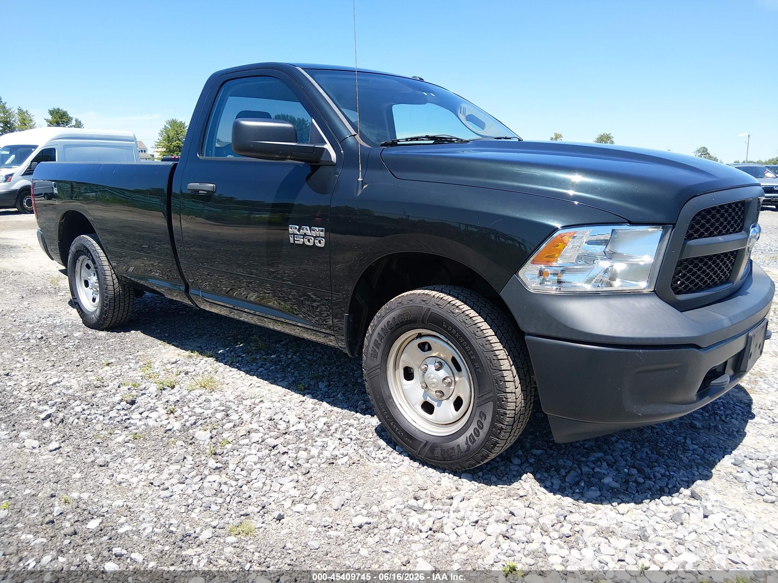 2017 Ram 1500 Tradesman, VIN 3C6JR7DG4HG765298 — Normal wear