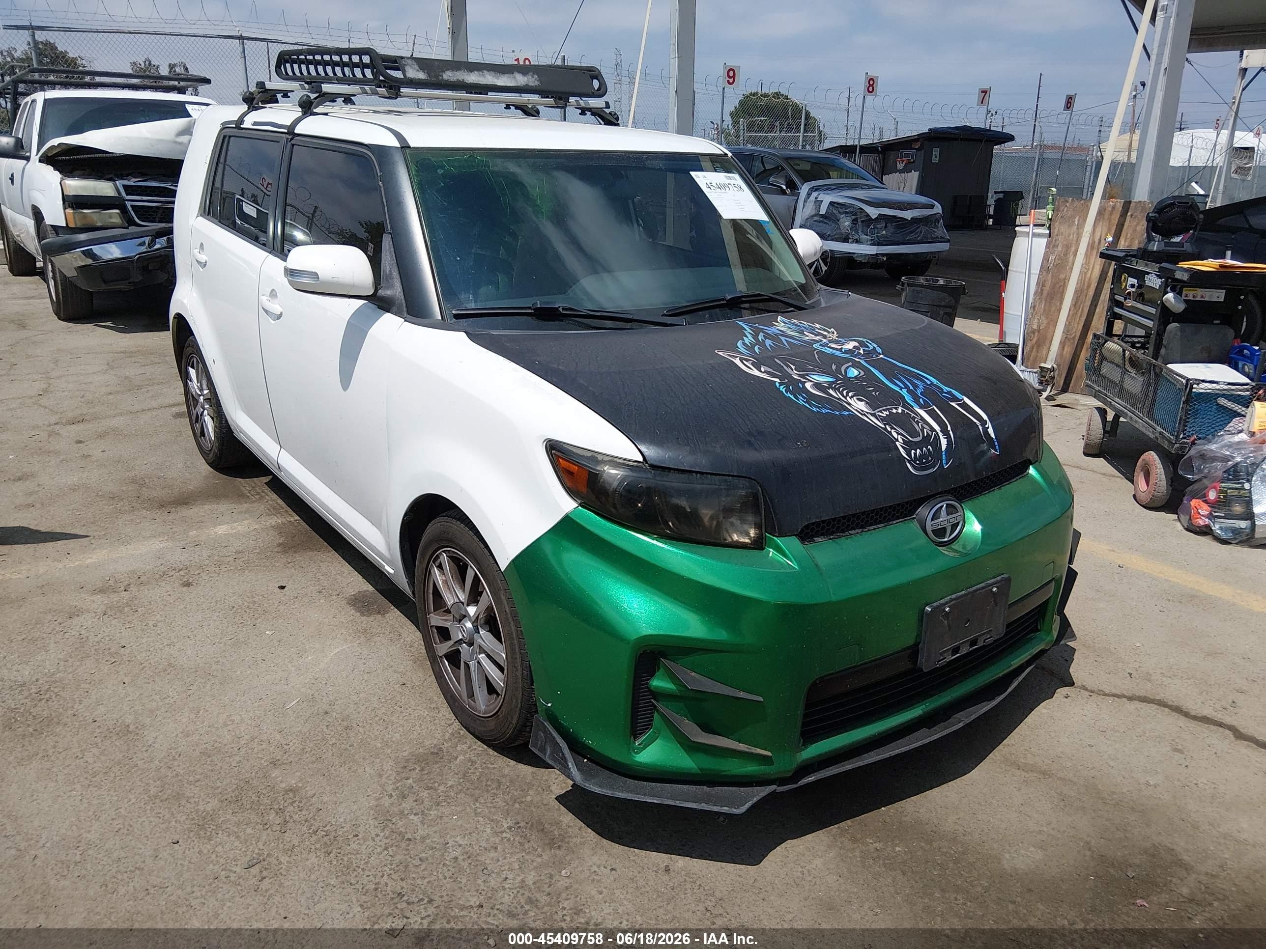 2014 Scion xB Release Series 10.0, VIN JTLZE4FE3EJ065210 — Side