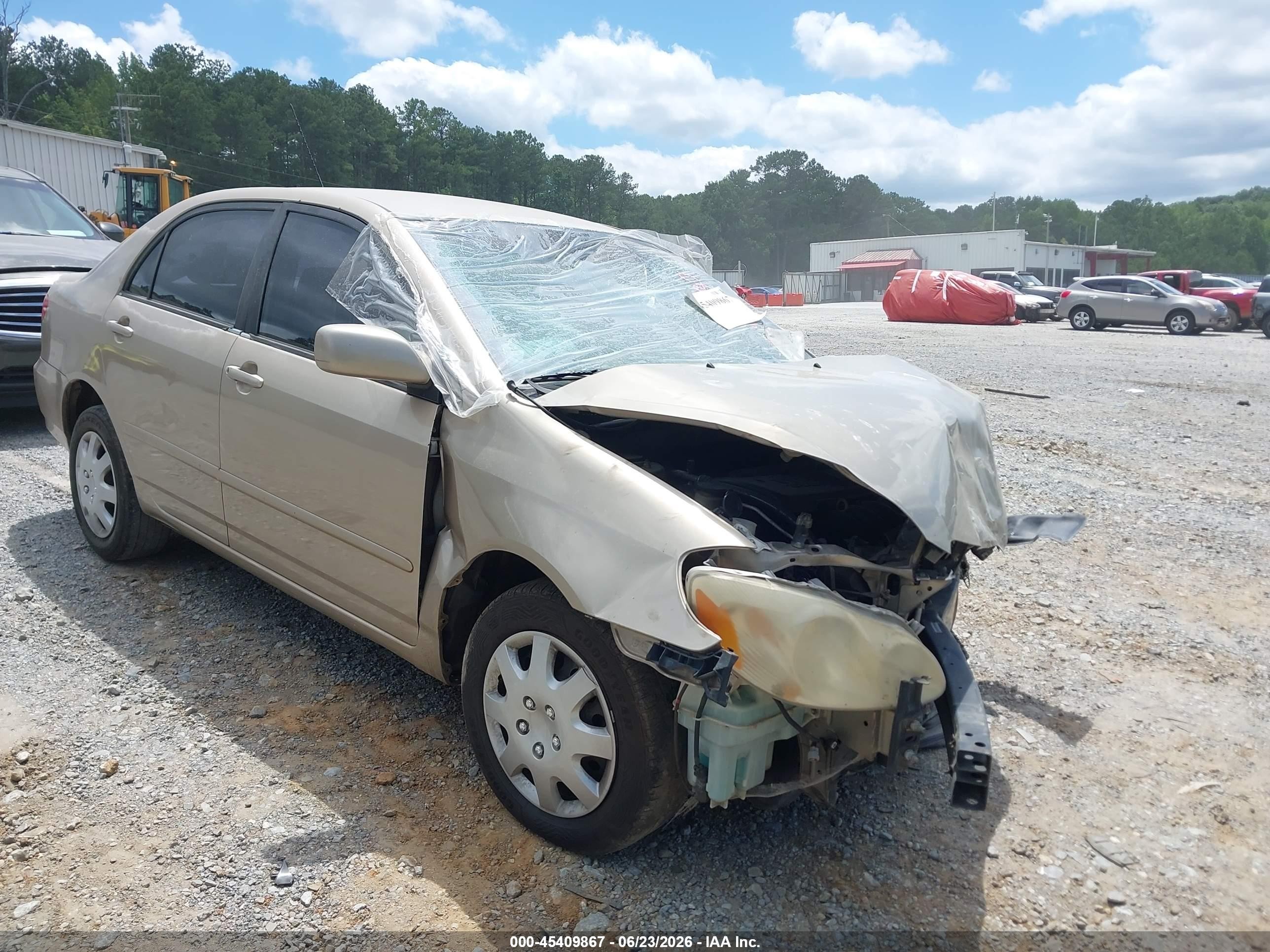 2004 Toyota Corolla LE, VIN 1NXBR32E64Z257330 — Front end