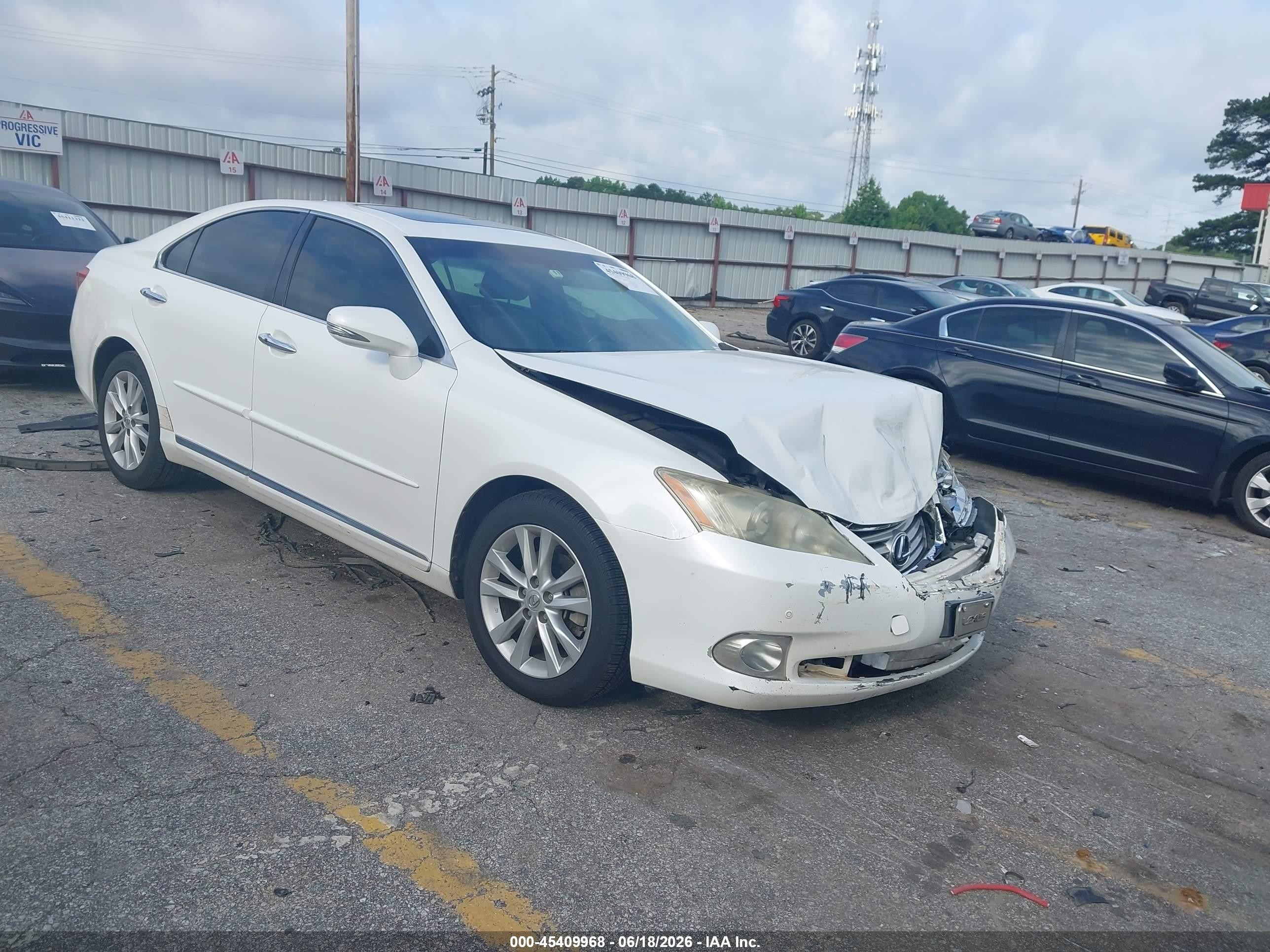 2012 Lexus ES 330, VIN JTHBK1EG2C2504376 — Front end