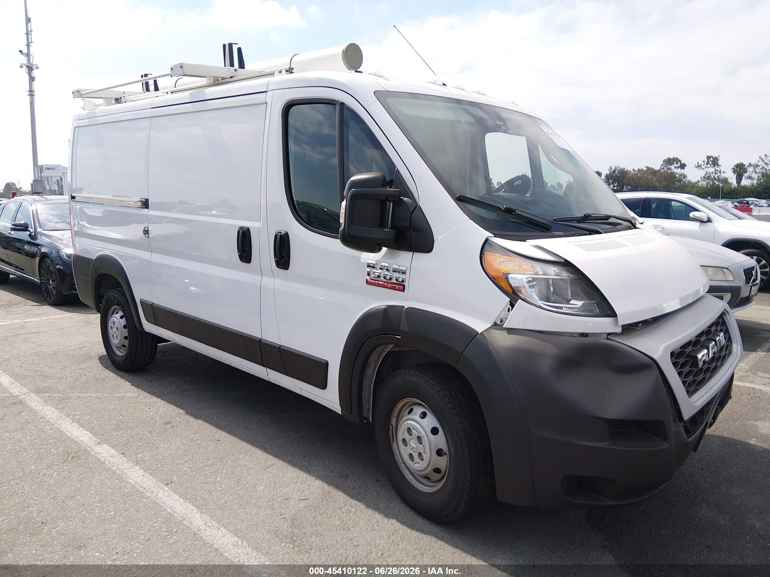 2020 Ram ProMaster Cargo, VIN 3C6TRVAG1LE124065 — Front end