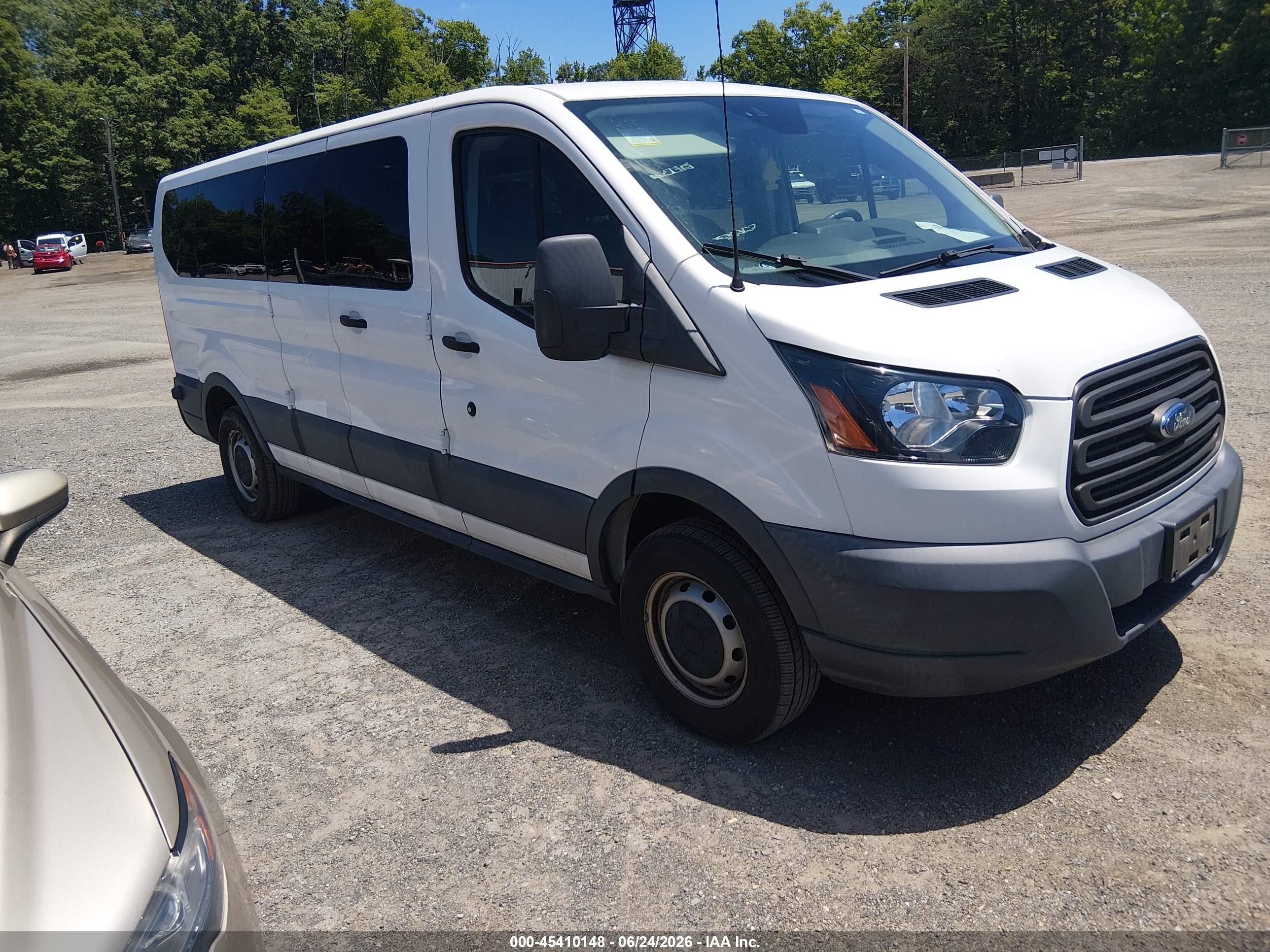 2018 Ford Transit Passenger XL, VIN 1FBZX2ZM5JKB42794 — Normal wear